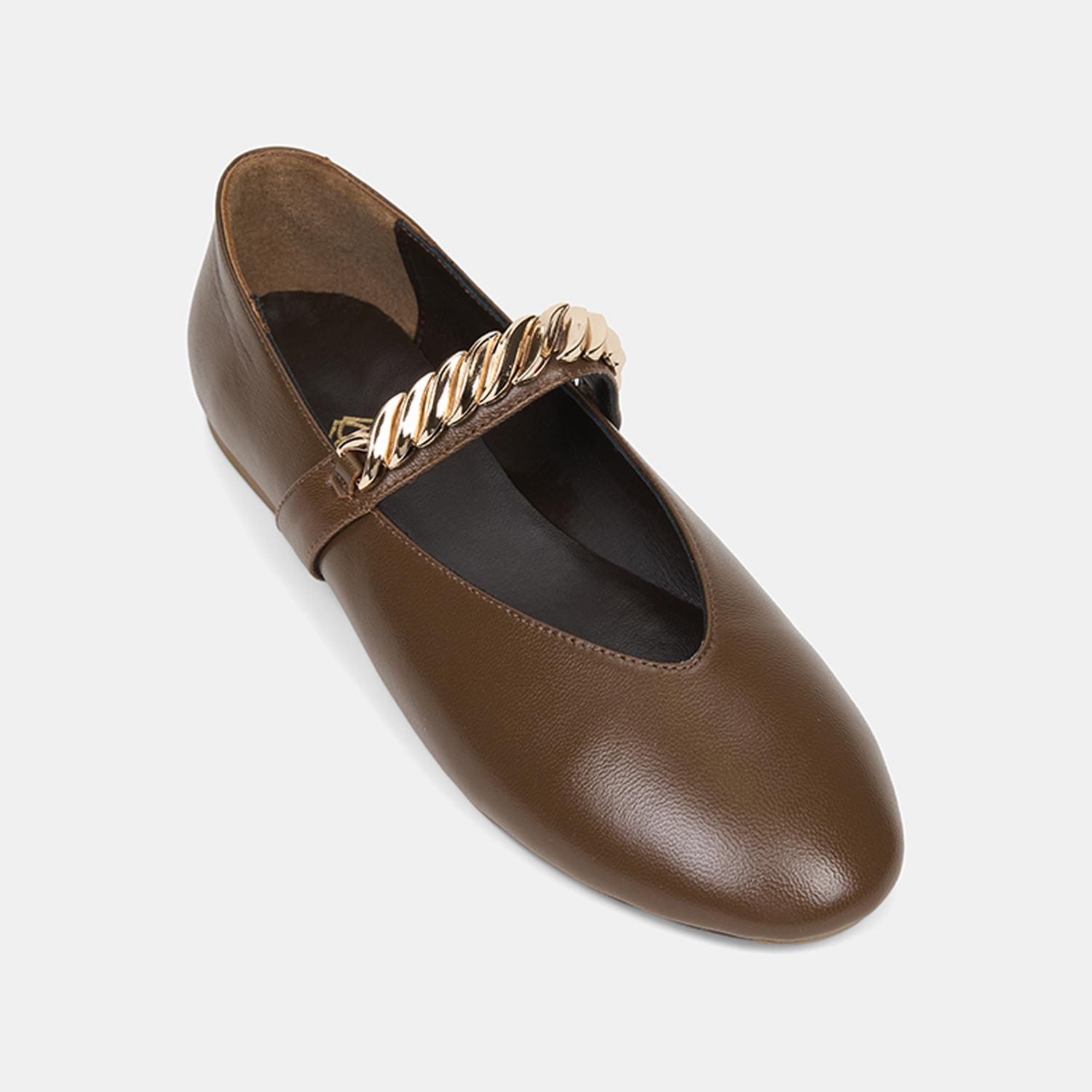 Kadın Kahve Metal Aksesuarlı Mary Jane Deri Babet