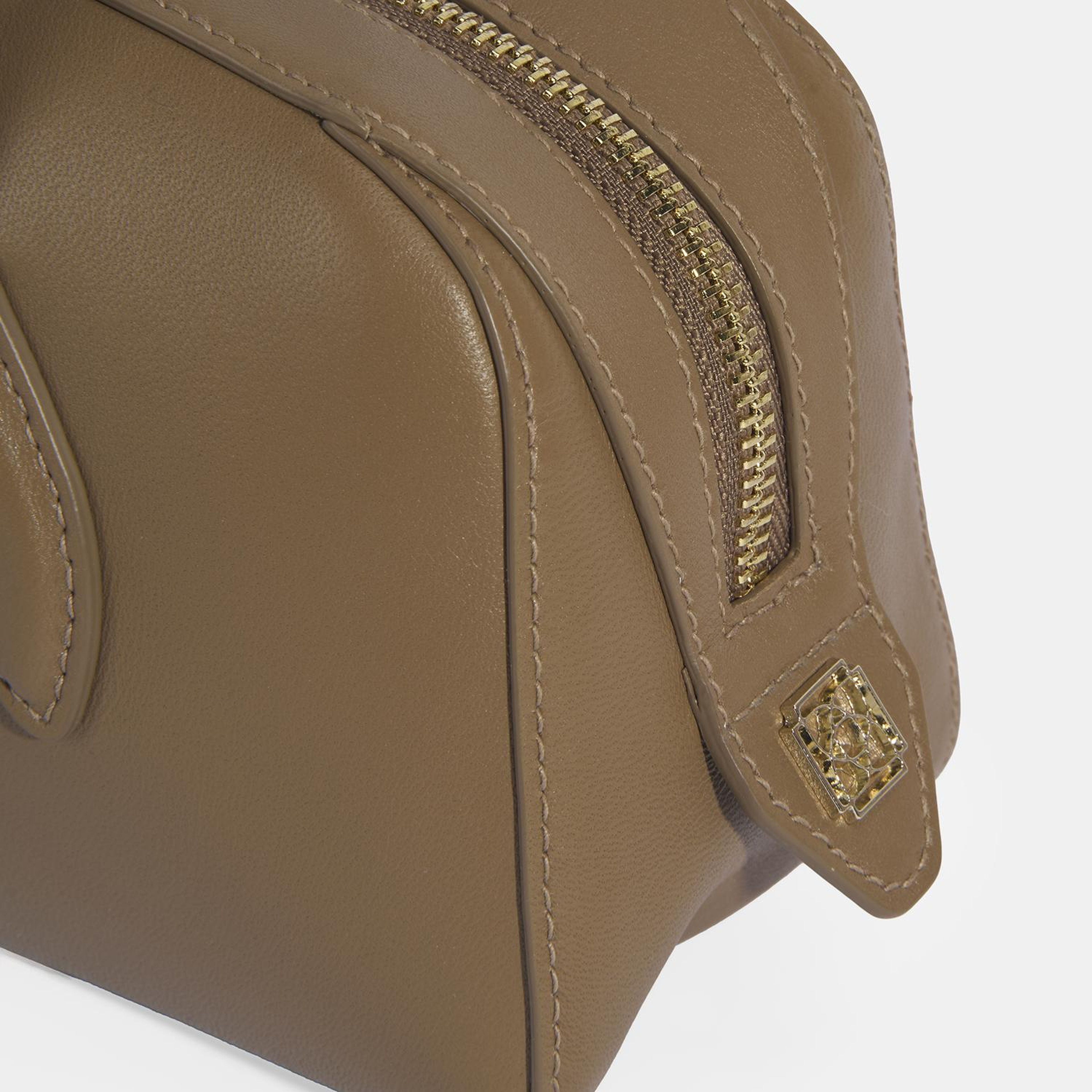 Limited Edition Kahve Kadın Yaprak Detaylı Deri Omuz Çantası