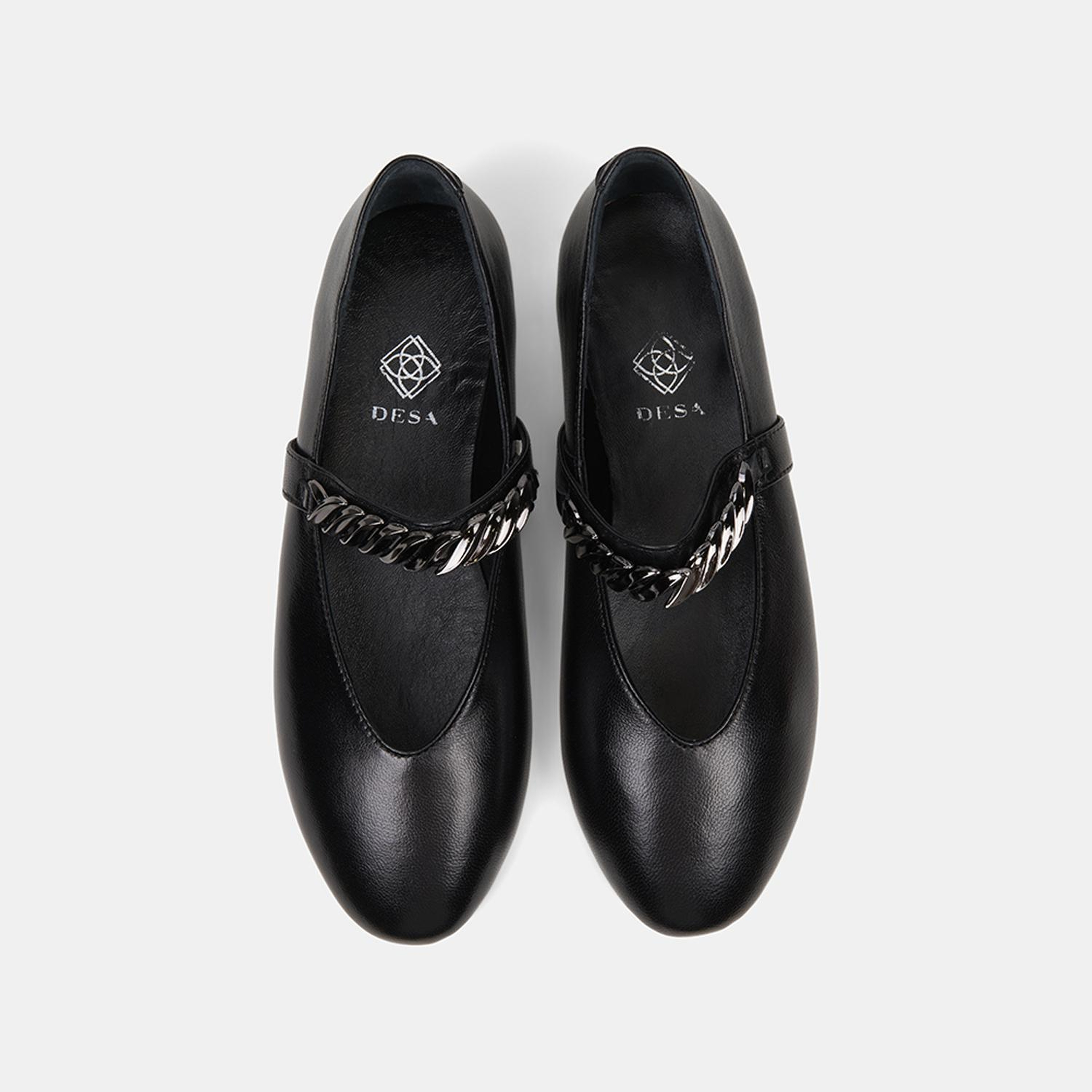 Kadın Siyah Metal Aksesuarlı Mary Jane Deri Babet