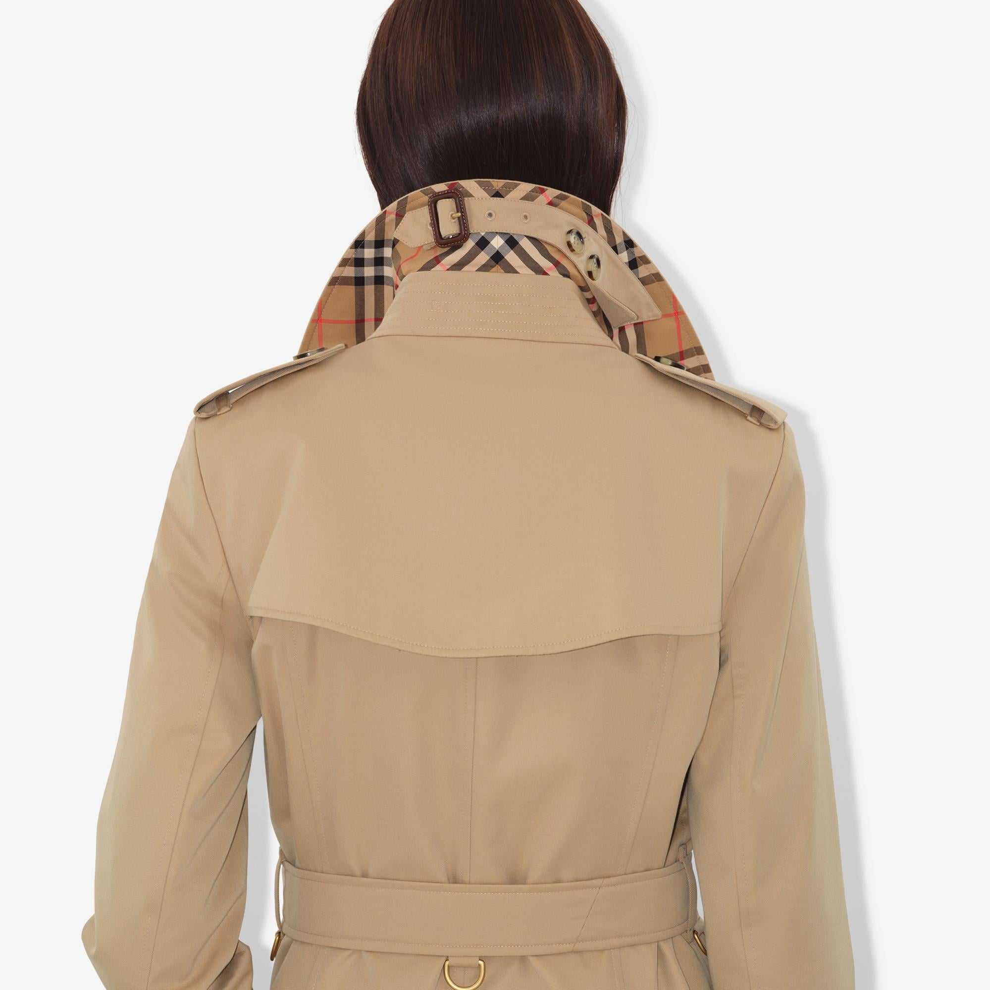 Burberry Short Chelsea Heritage Kadın Bej Trençkot