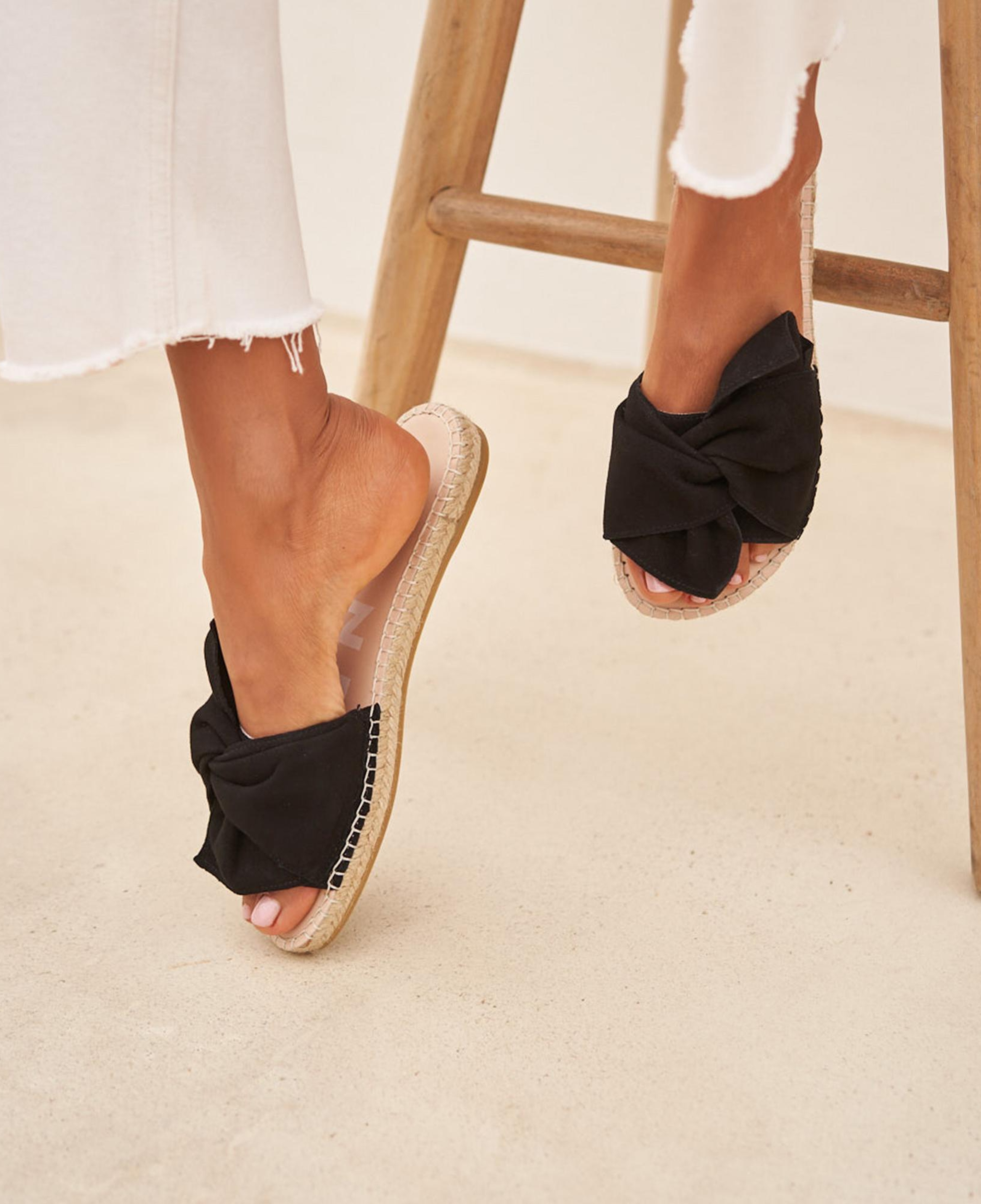 Manebi Kadın Siyah Terlik