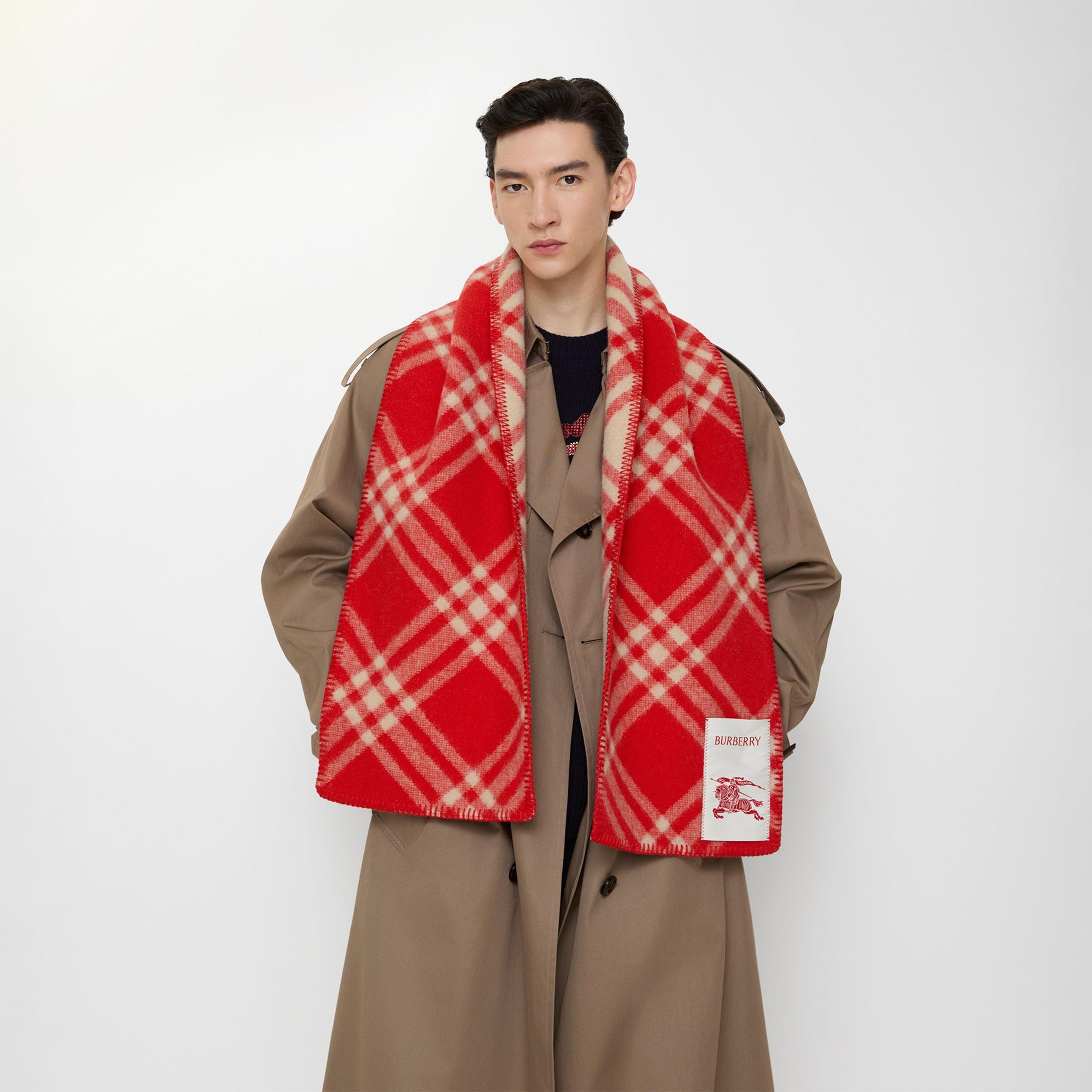 Burberry Kadın Kırmızı Atkı