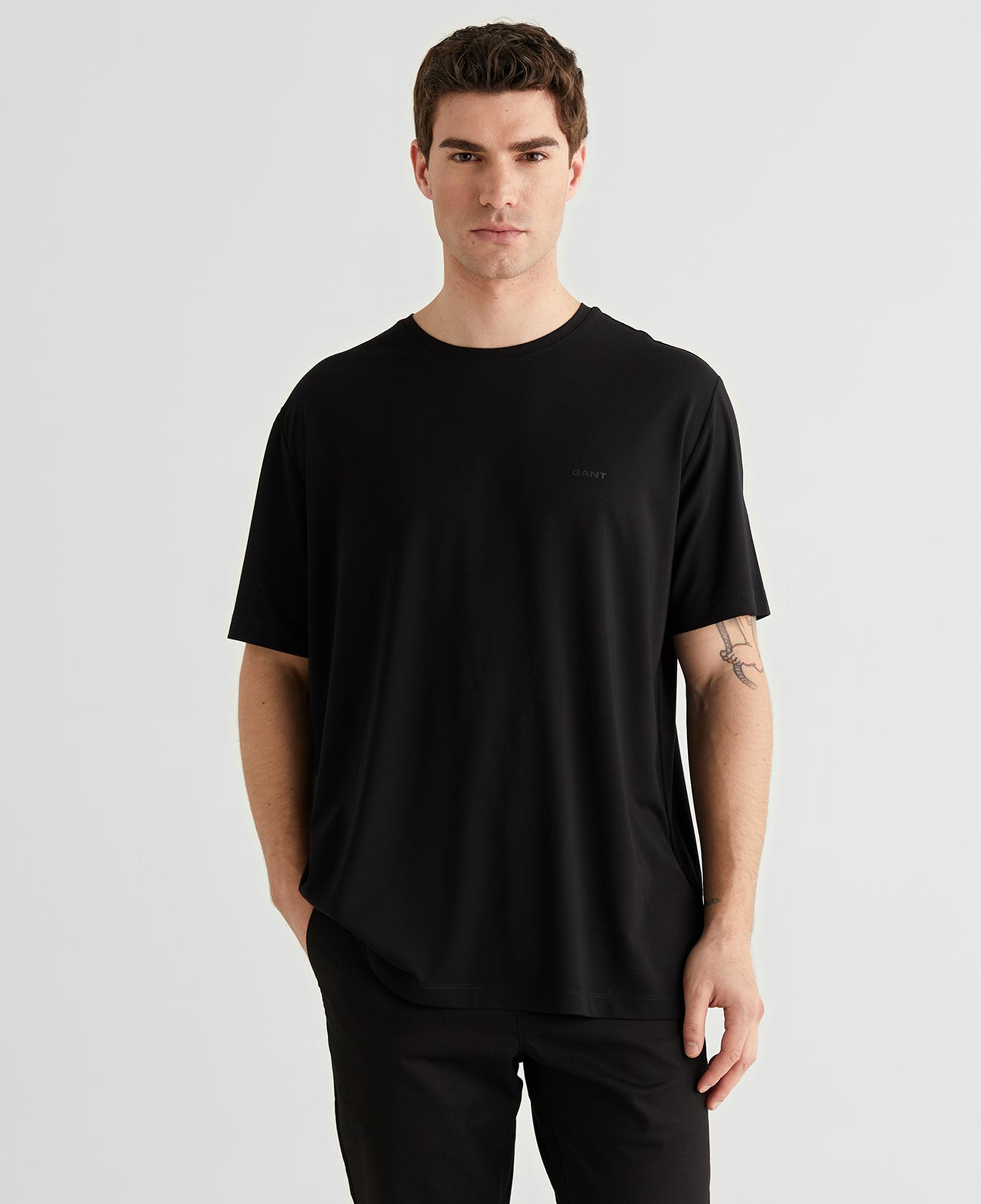 GANT Erkek Siyah Baskılı Kısa Kollu T-Shirt