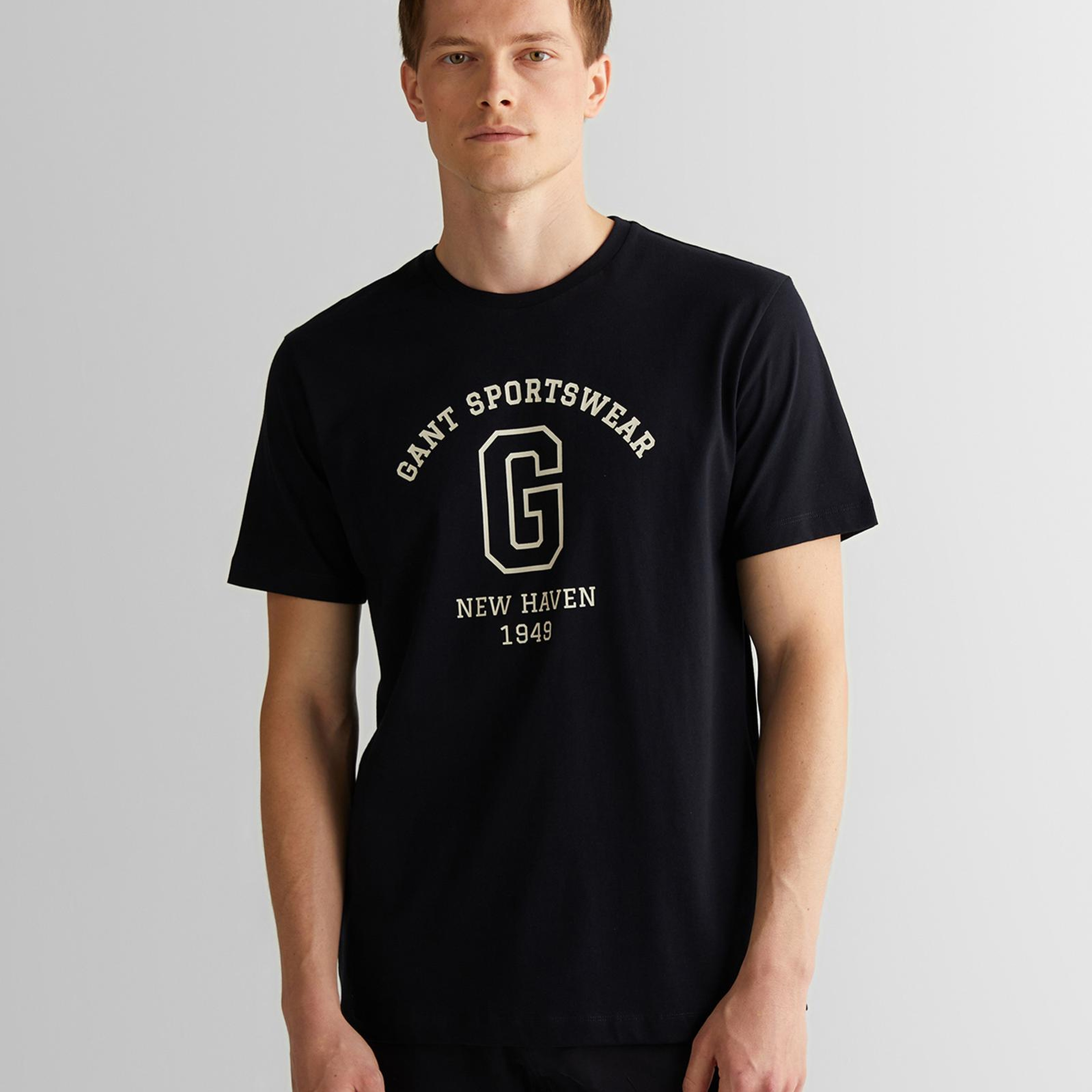 GANT Erkek Siyah Regular Fit Bisiklet Yaka Logolu T-Shirt