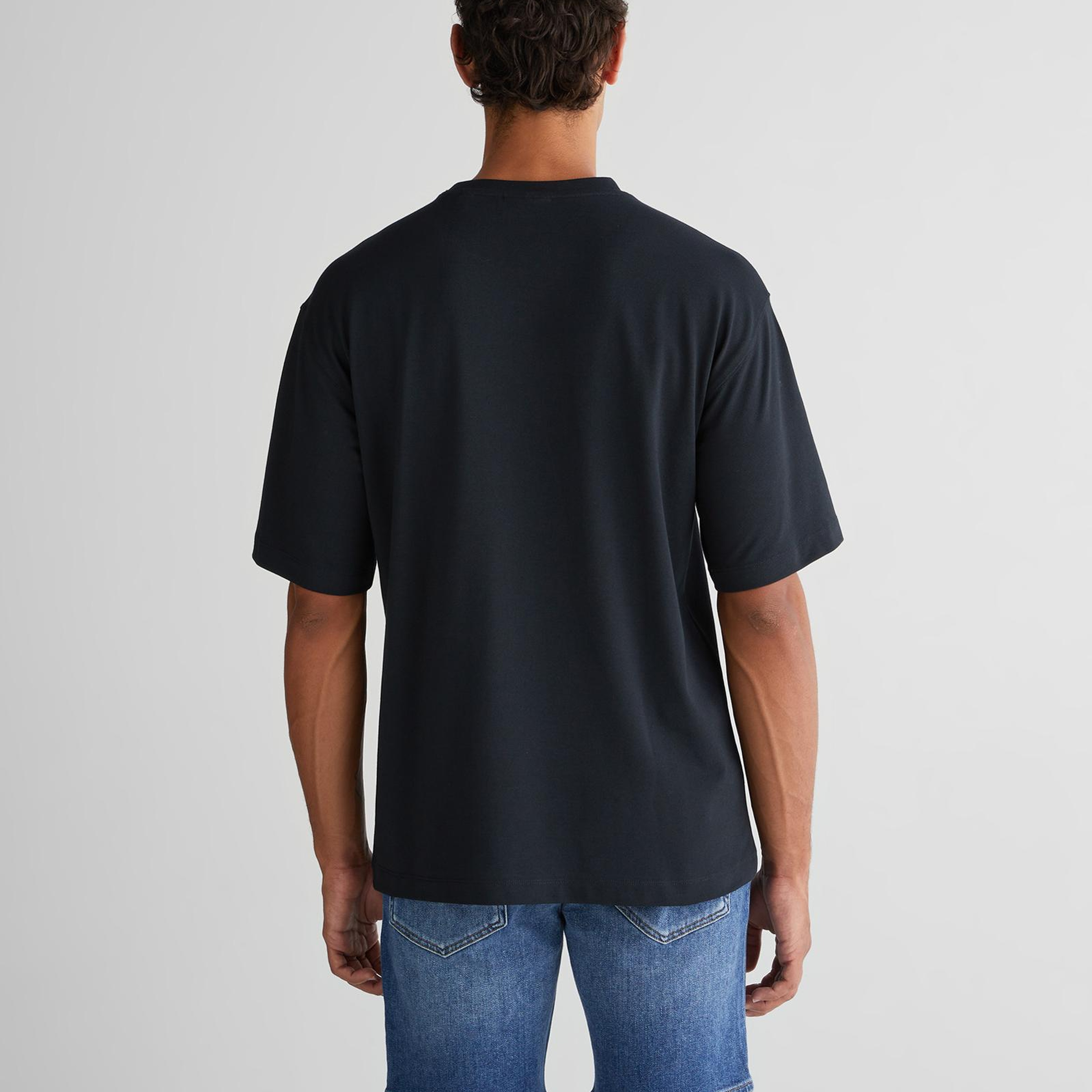 GANT Erkek Siyah Relaxed Fit Bisiklet Yaka Logolu T-Shirt