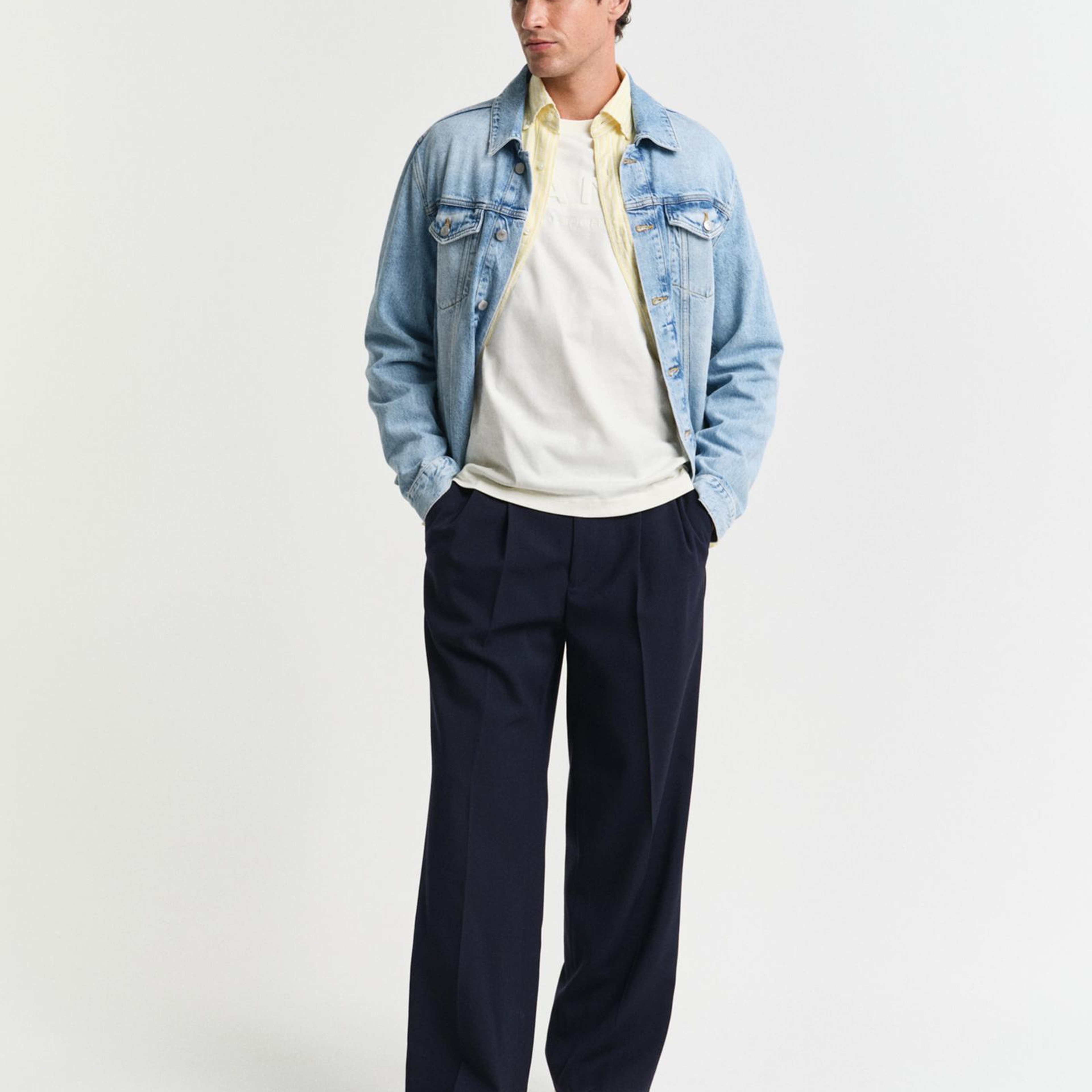 GANT Erkek Krem Regular Fit Bisiklet Yaka Logolu T-Shirt