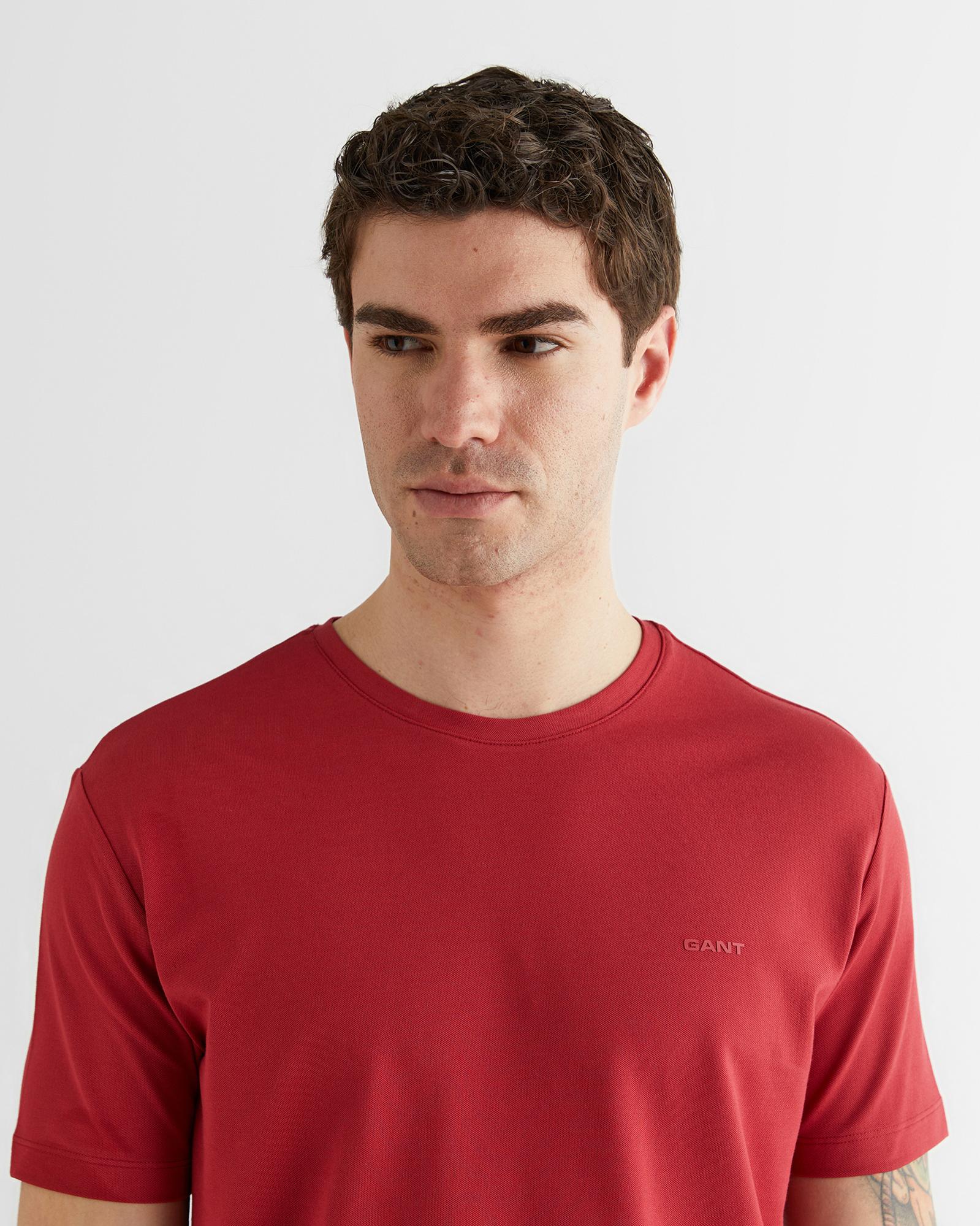 GANT Erkek Kırmızı Baskılı Kısa Kollu T-Shirt