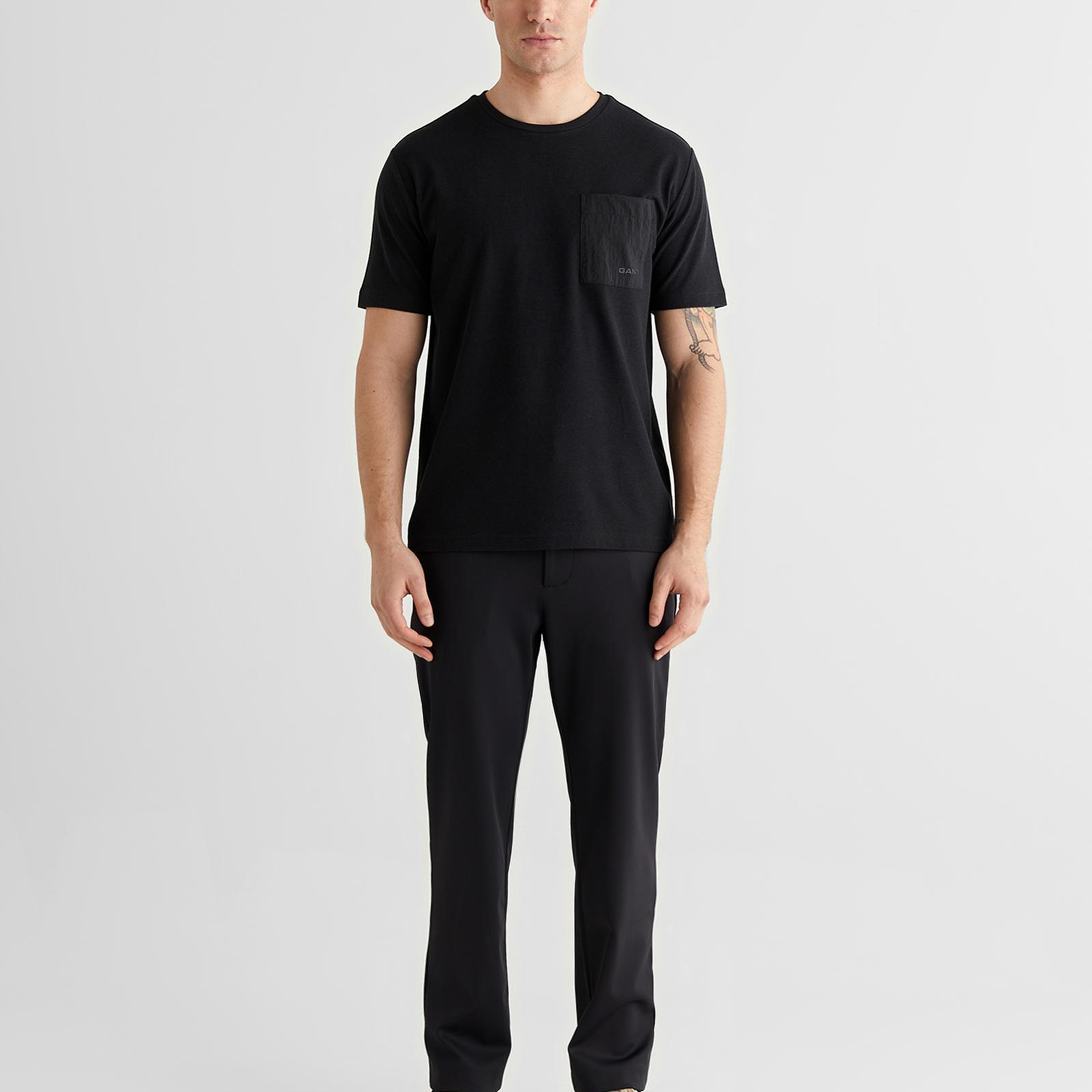 GANT Erkek Siyah Baskılı Kısa Kollu T-Shirt