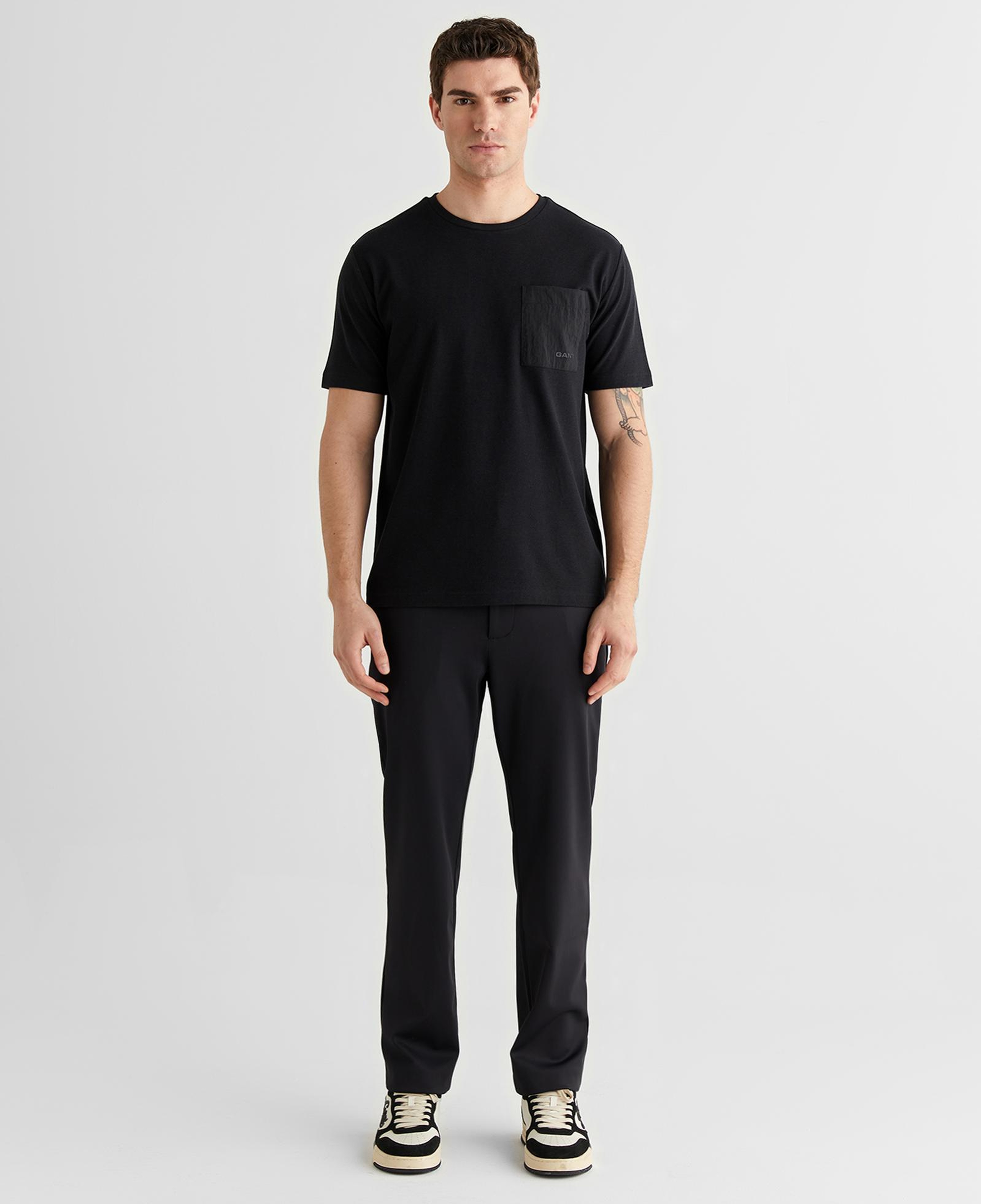 GANT Erkek Siyah Baskılı Kısa Kollu T-Shirt