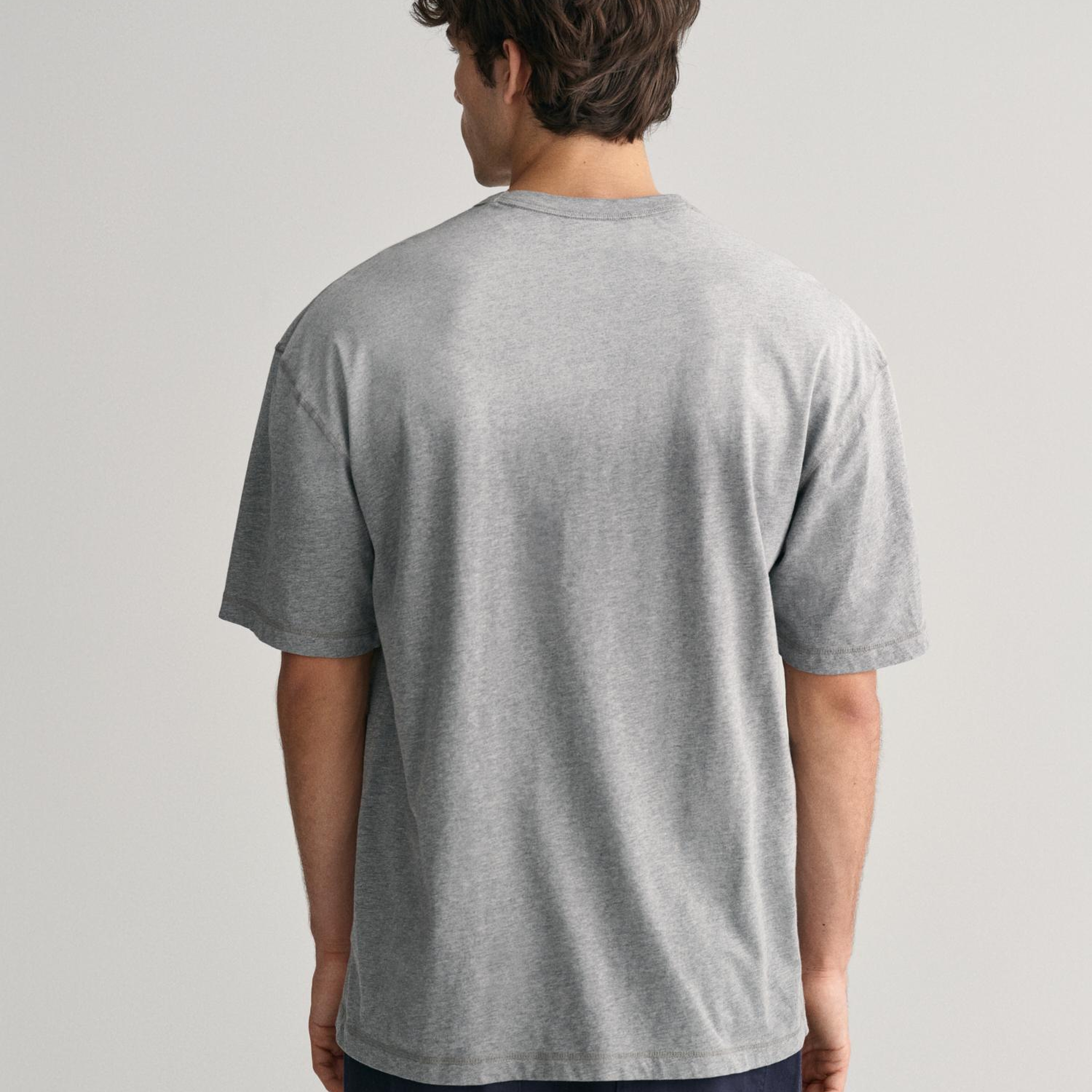 GANT Erkek Gri Relaxed Fit Bisiklet Yaka Logolu T-shirt