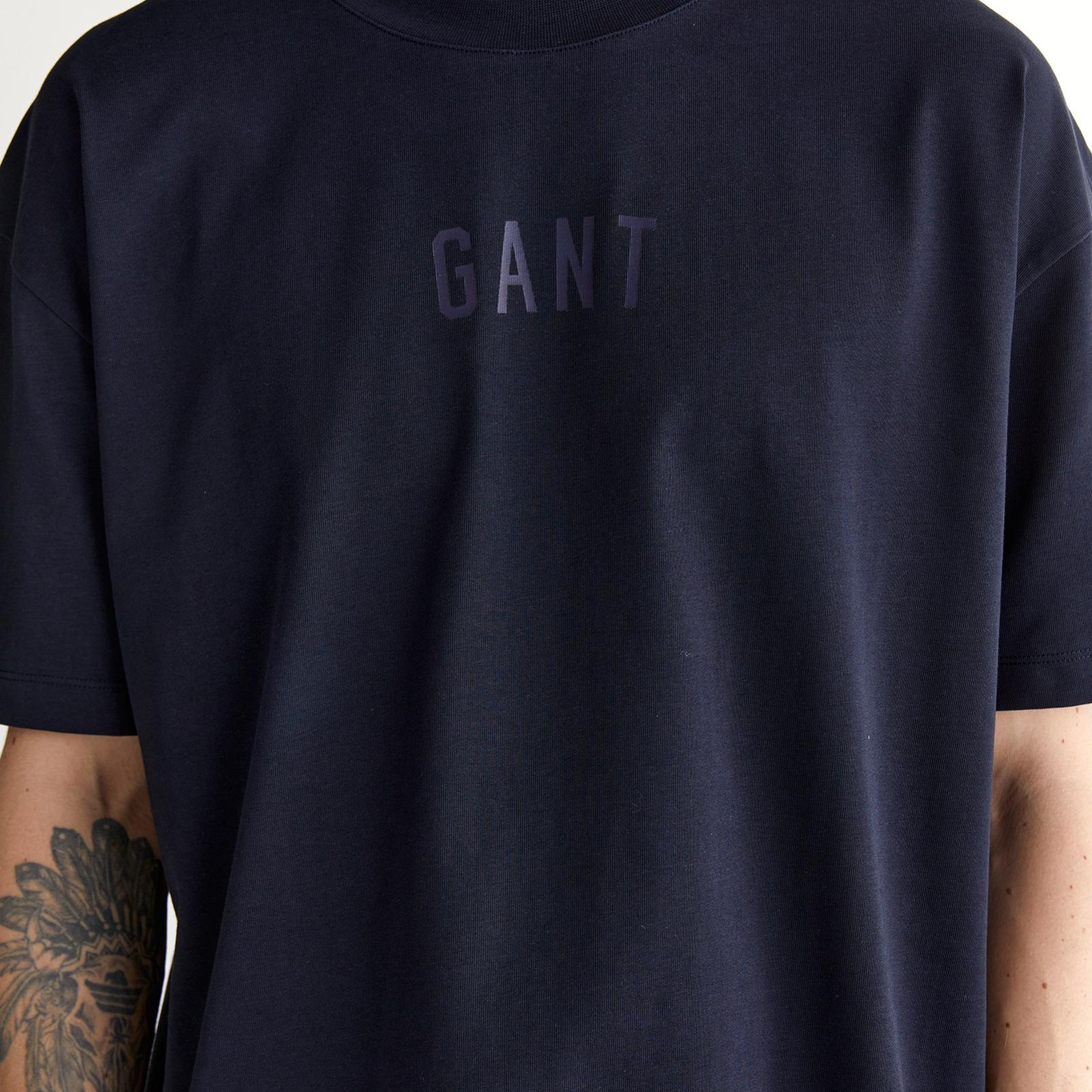 GANT Erkek Lacivert Relaxed Fit Bisiklet Yaka Logolu T-Shirt