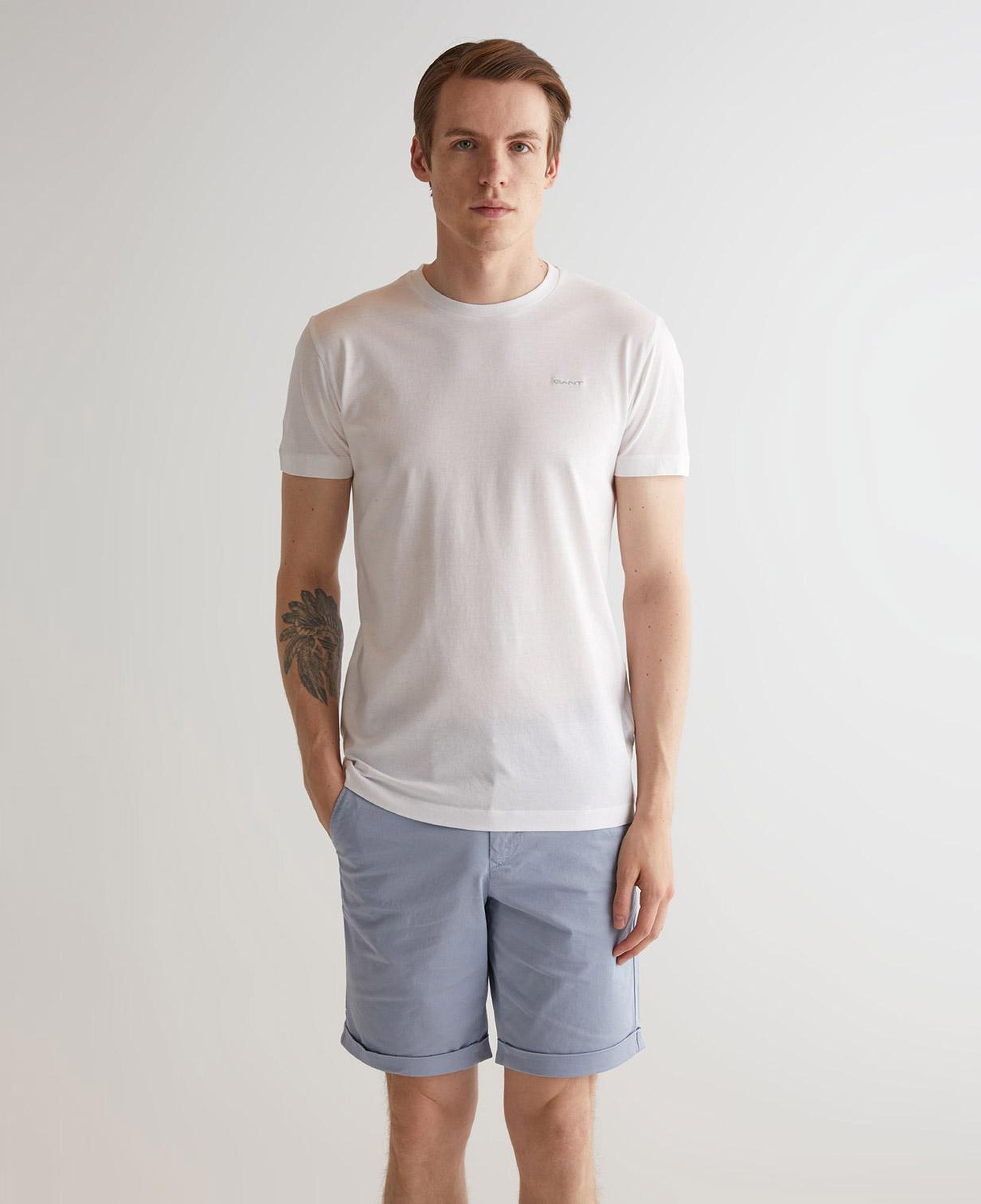 GANT Erkek Beyaz Slim Fit Bisiklet Yaka Logolu T-shirt