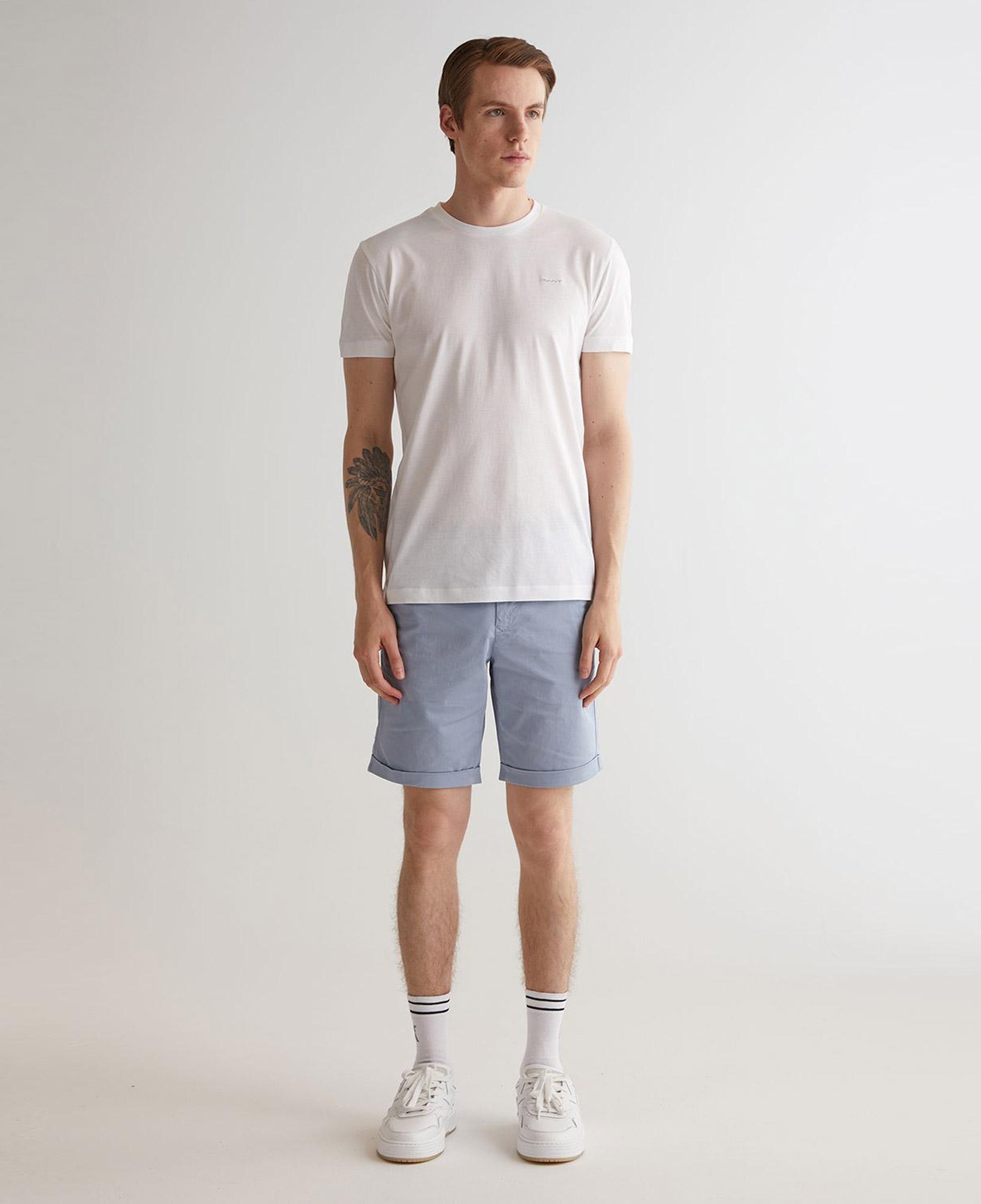 GANT Erkek Beyaz Slim Fit Bisiklet Yaka Logolu T-shirt