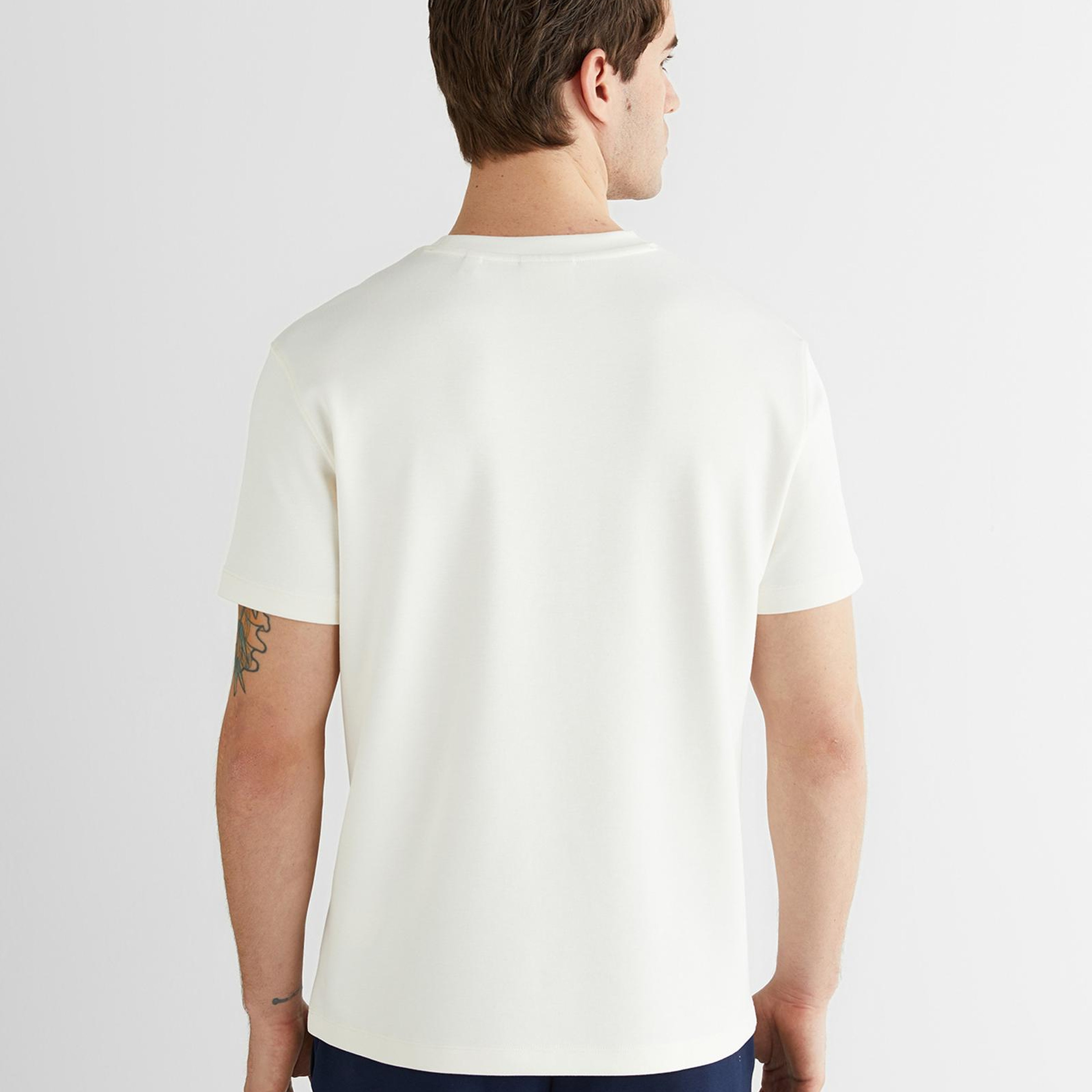 GANT Erkek Beyaz Baskılı Kısa Kollu T-Shirt