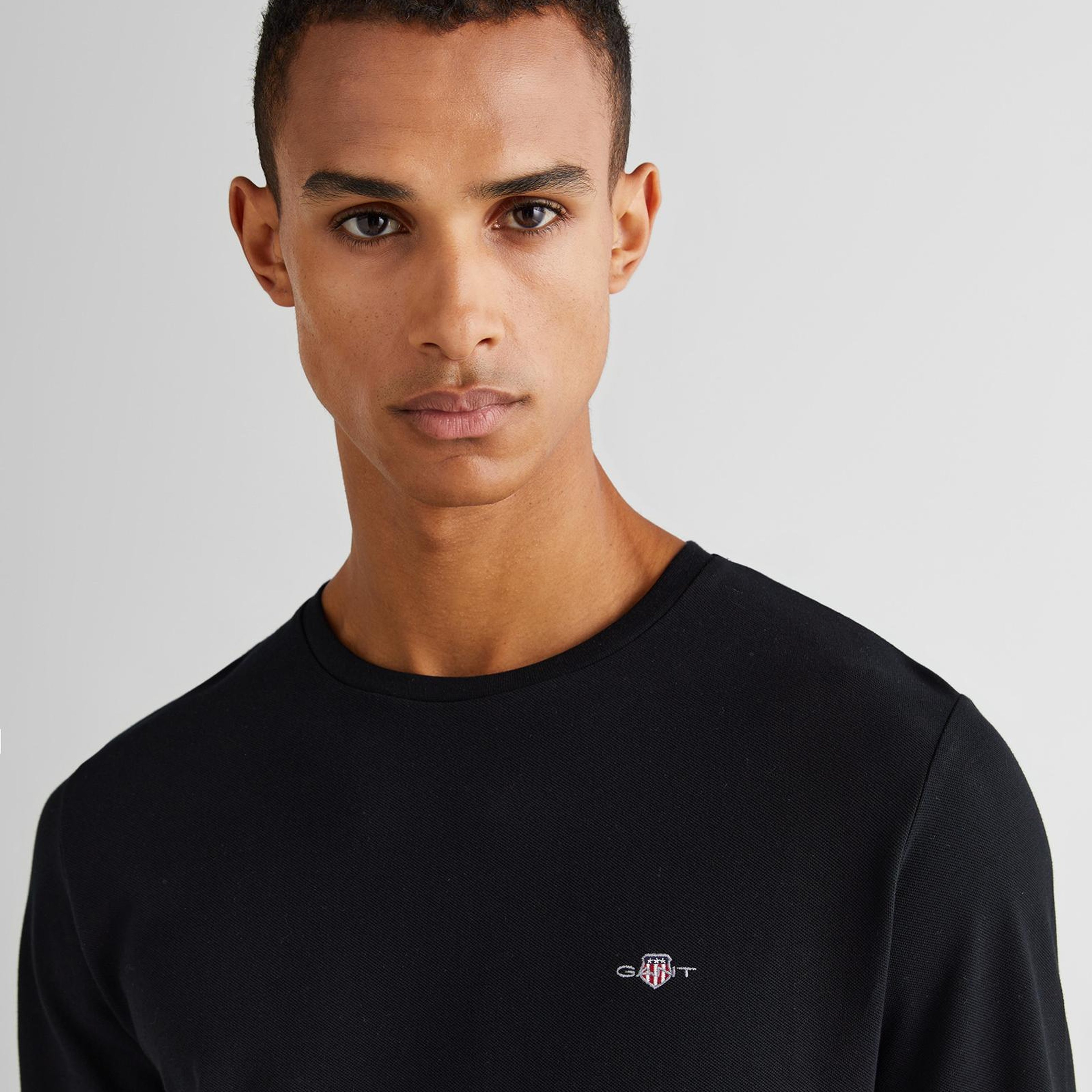 GANT Erkek Siyah Slim Fit Bisiklet Yaka Uzun Kollu T-Shirt