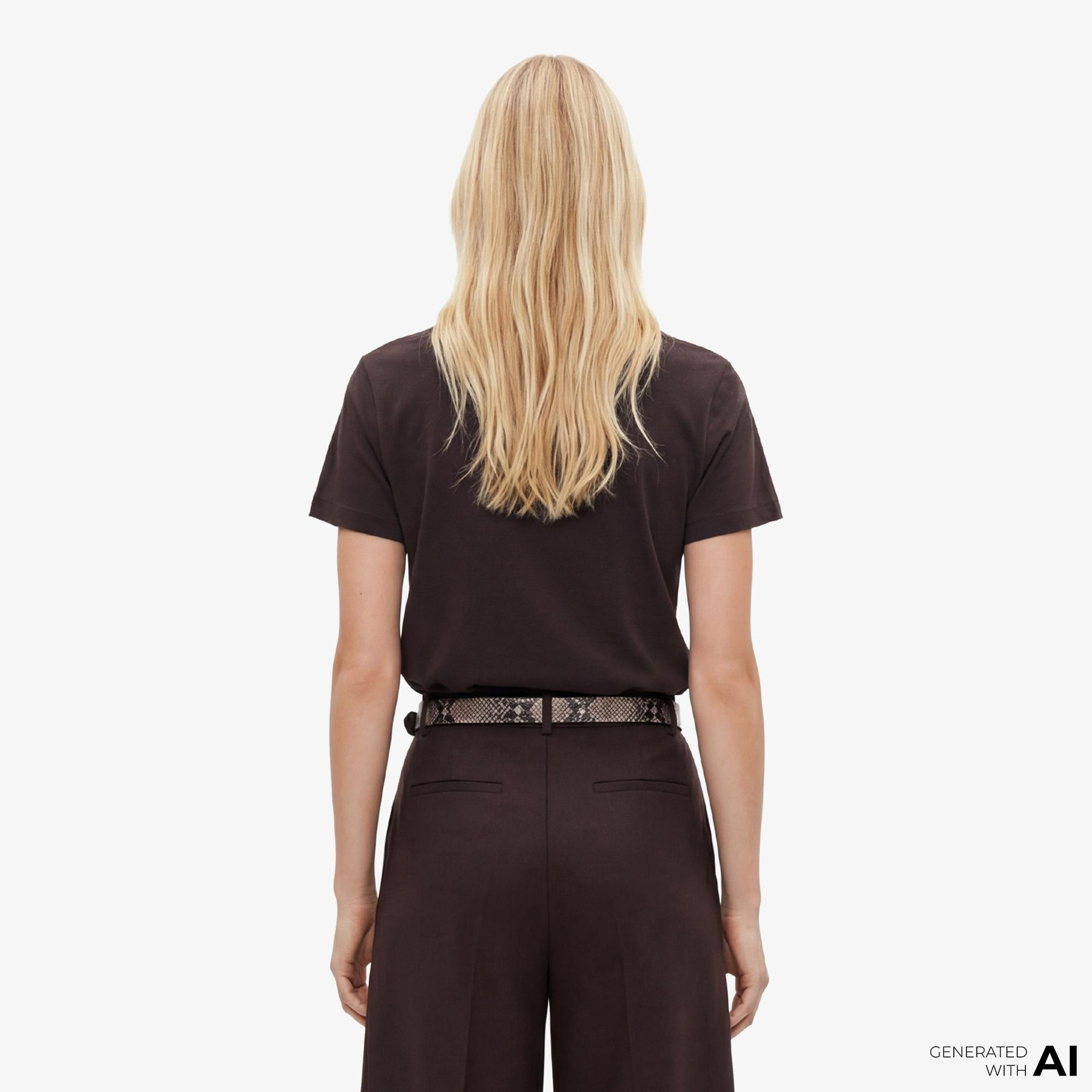 Guess Sonia Aktif Modal Karışımlı Slim Fit Kadın Kahverengi T-Shirt