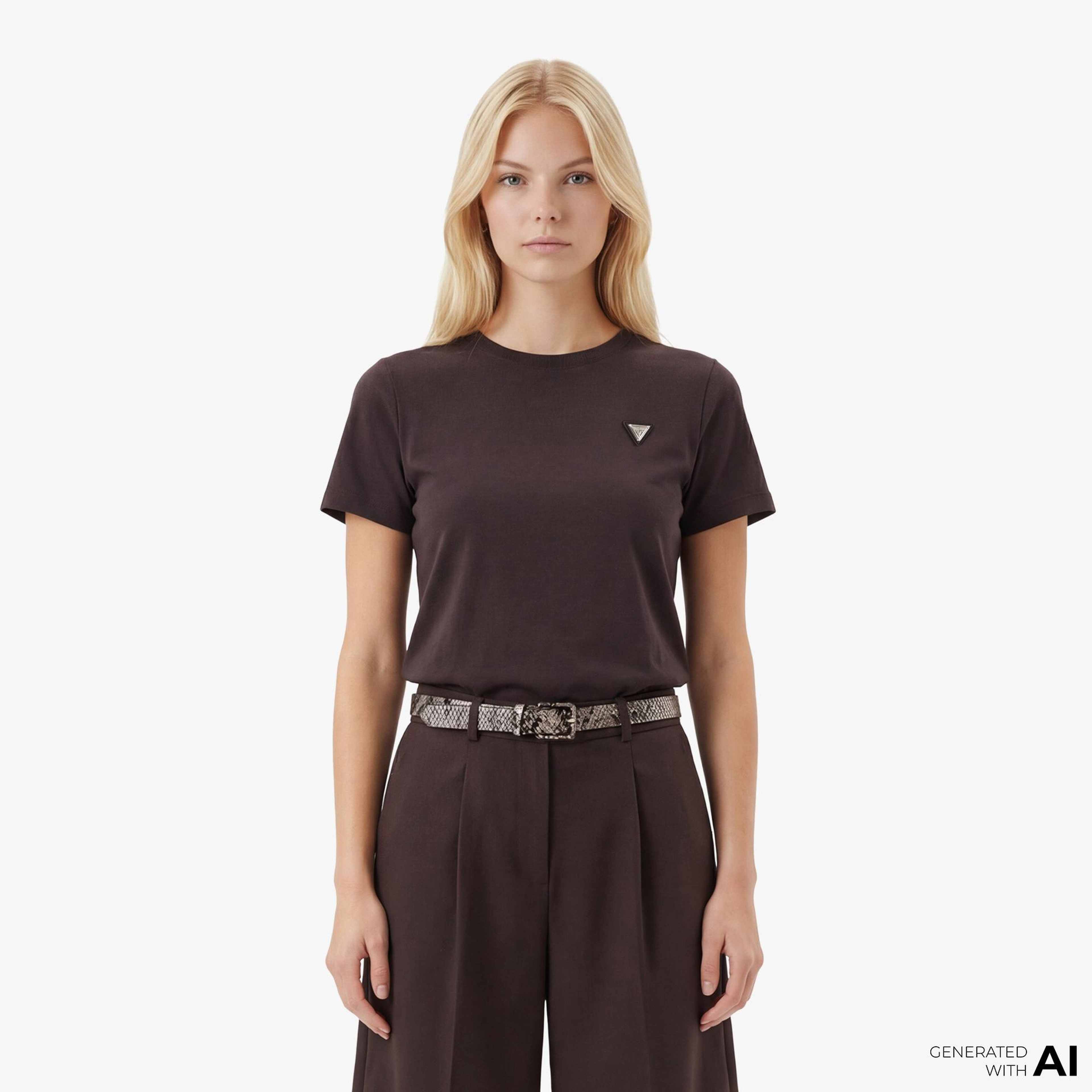 Guess Sonia Aktif Modal Karışımlı Slim Fit Kadın Kahverengi T-Shirt