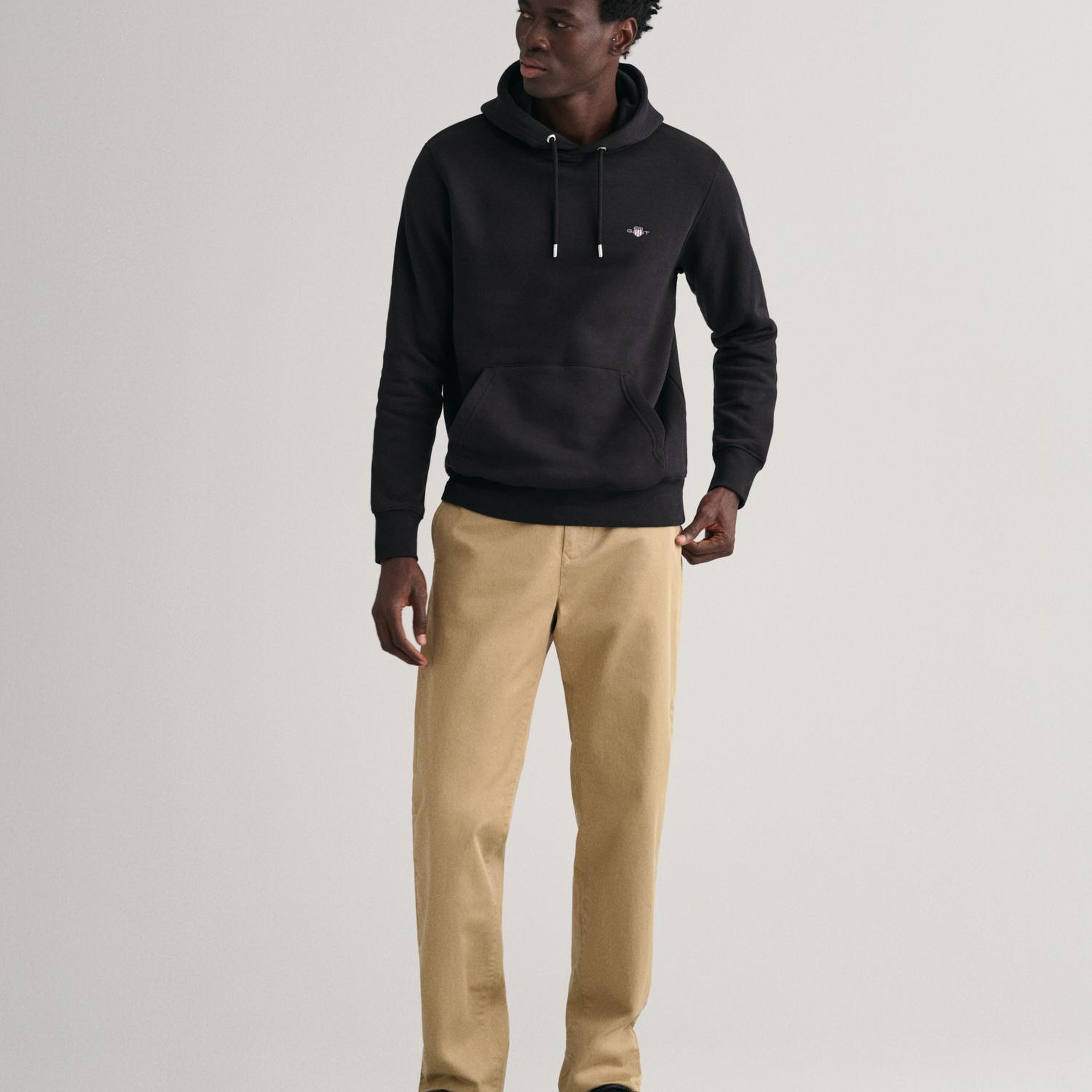 GANT Erkek Siyah Regular Fit Kapüşonlu Sweatshirt