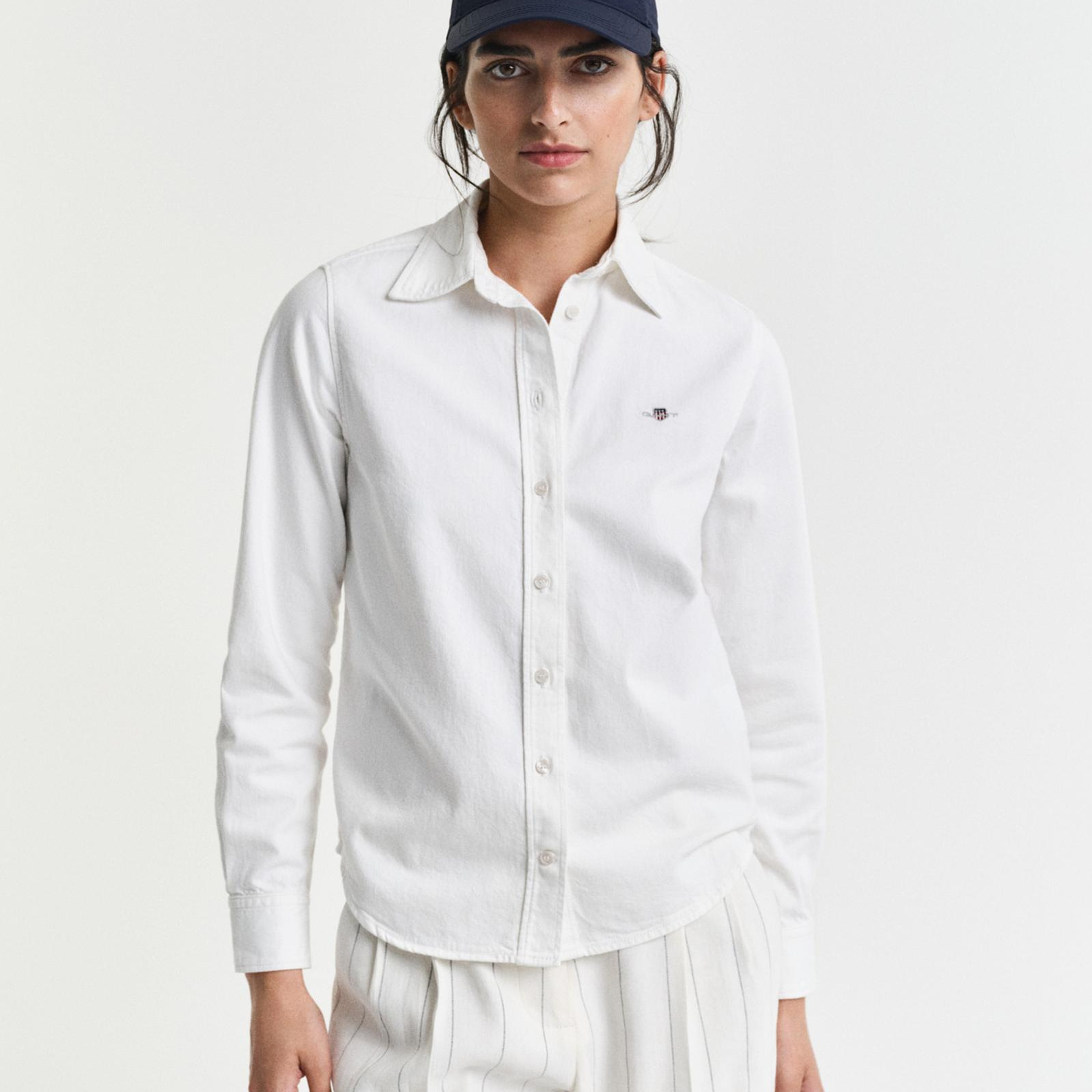 GANT Kadın Beyaz Regular Fit Klasik Yaka Gömlek
