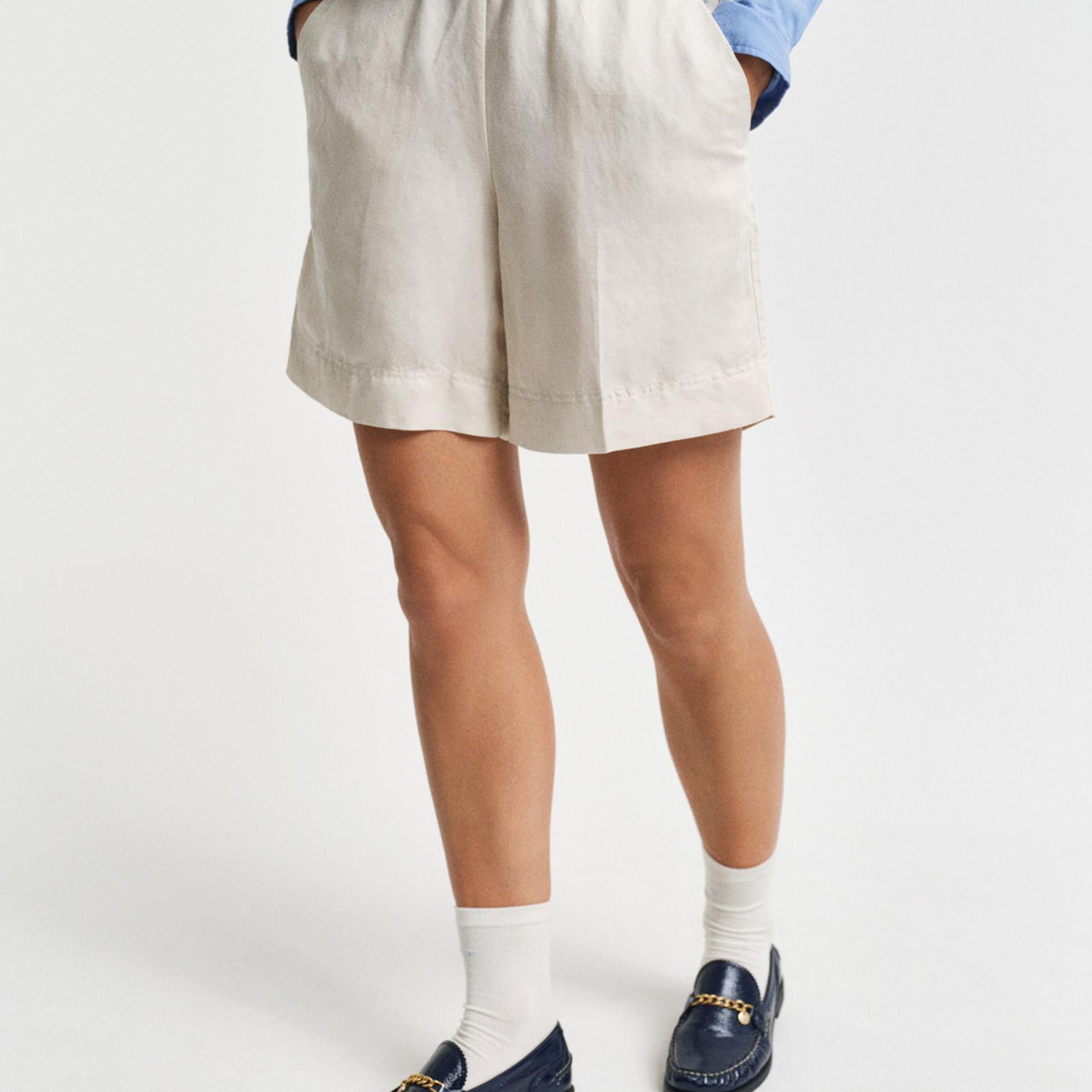 GANT Kadın Krem Relaxed Fit Keten Şort