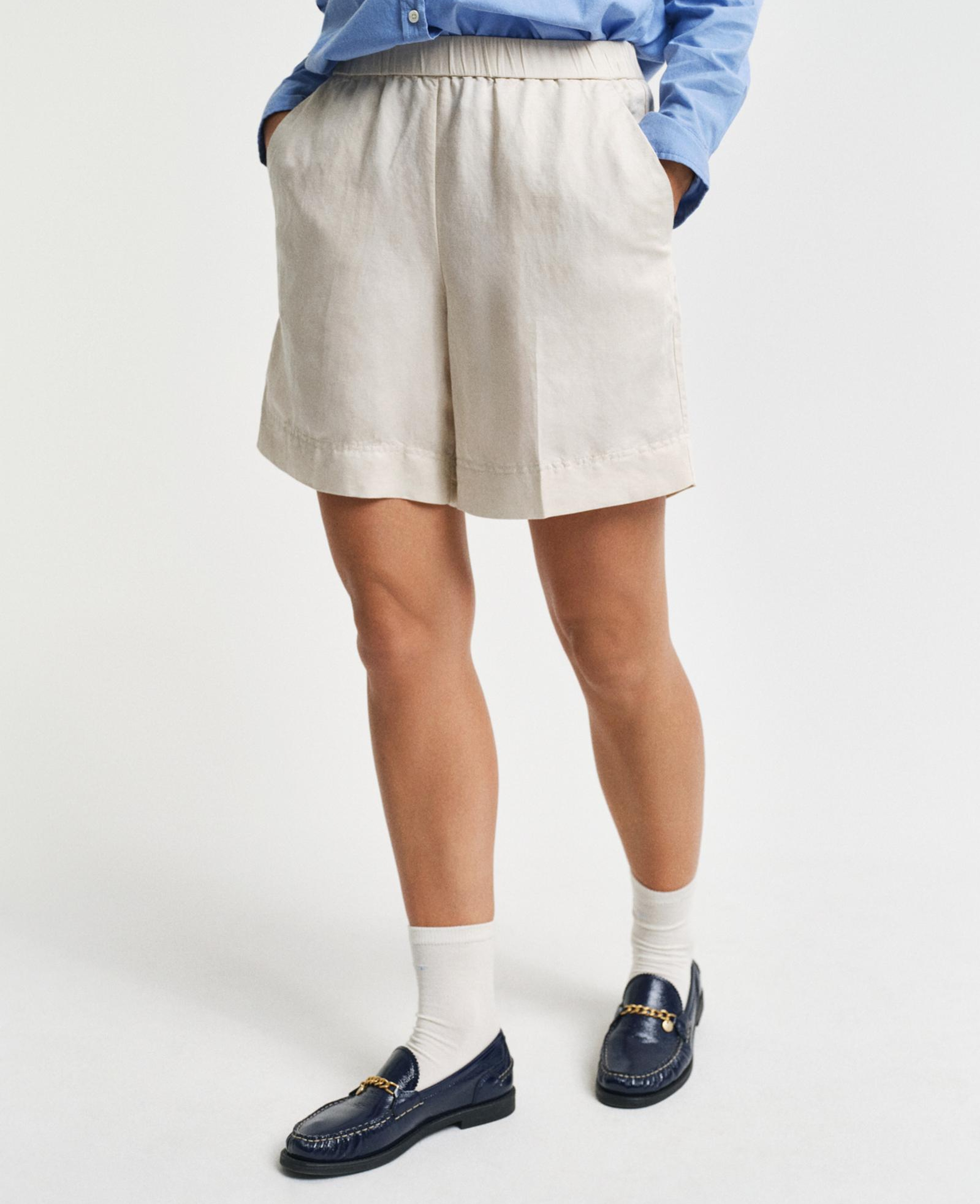 GANT Kadın Krem Relaxed Fit Keten Şort