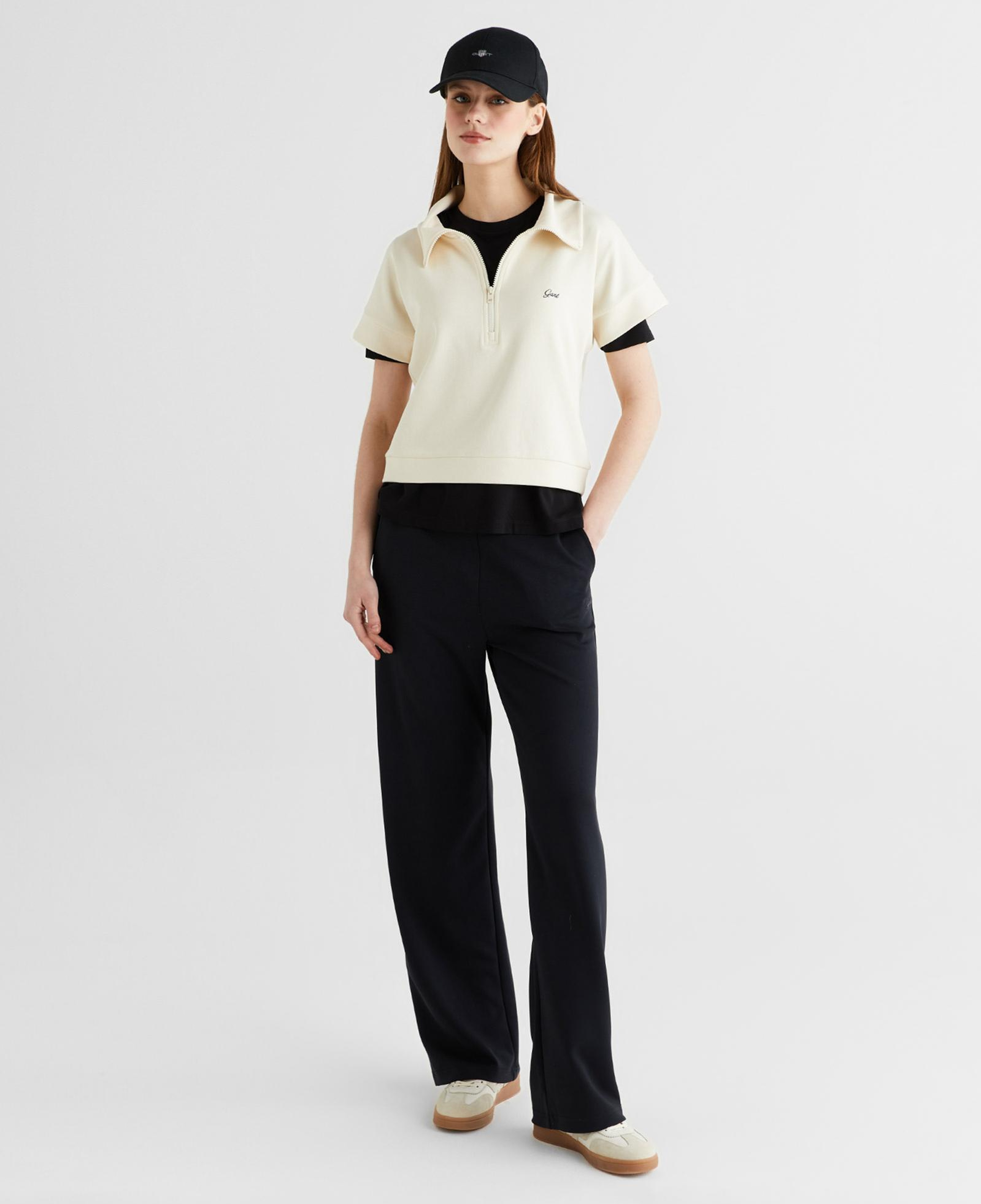 GANT Kadın Krem Relaxed Fit Yarım Fermuarlı Kısa Kollu Sweatshirt