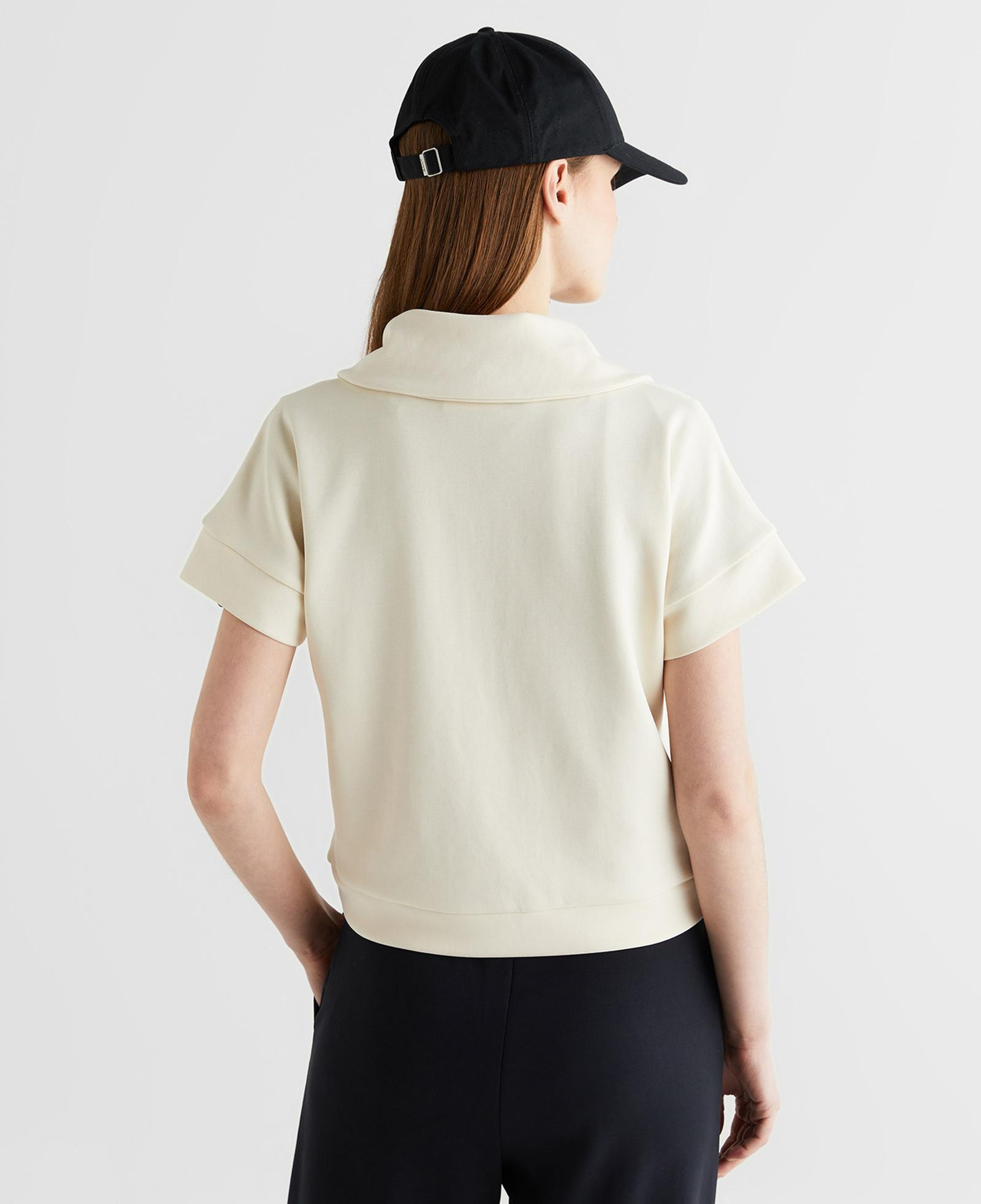 GANT Kadın Krem Relaxed Fit Yarım Fermuarlı Kısa Kollu Sweatshirt