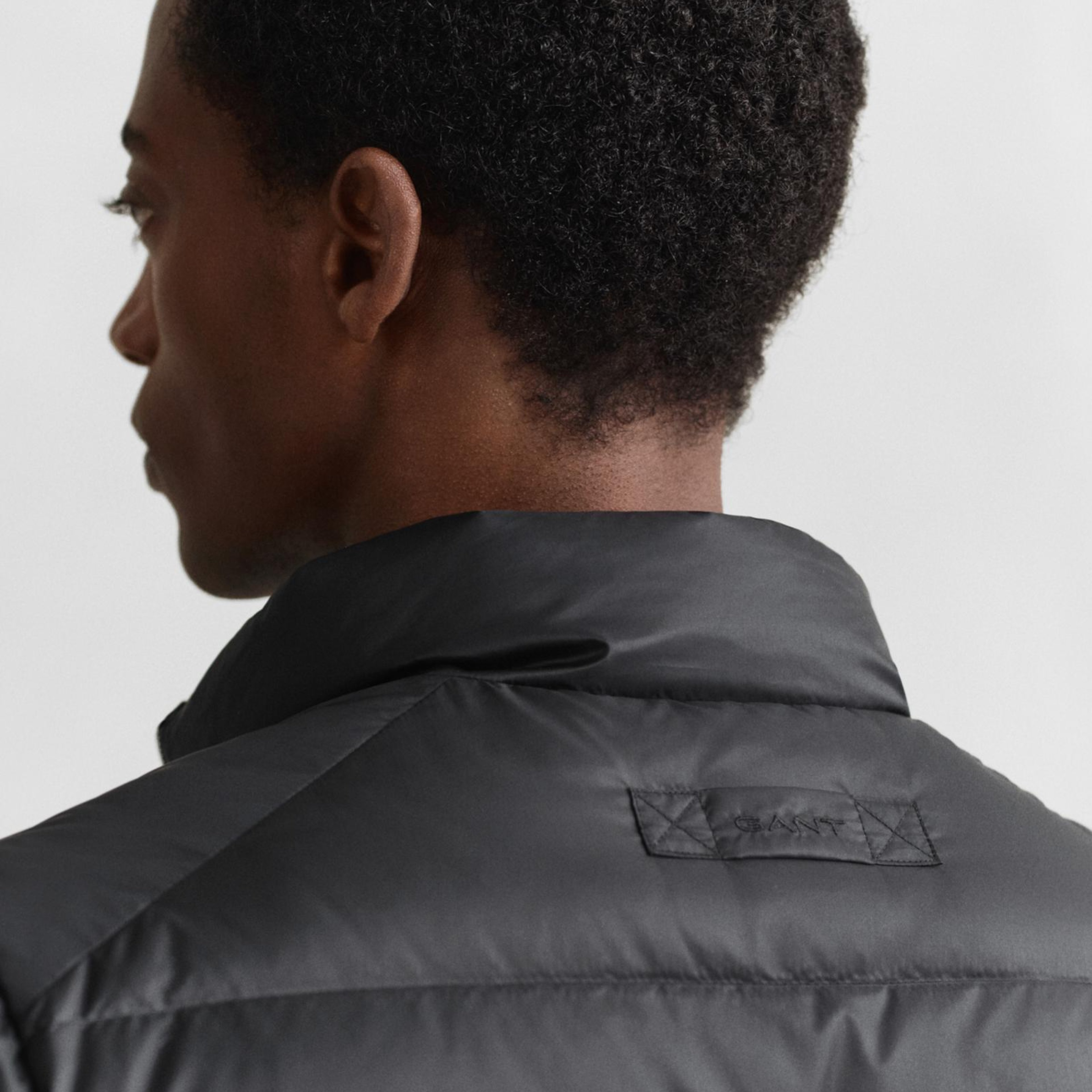 GANT Erkek Siyah Regular Fit Dik Yaka Kaz Tüyü Mont