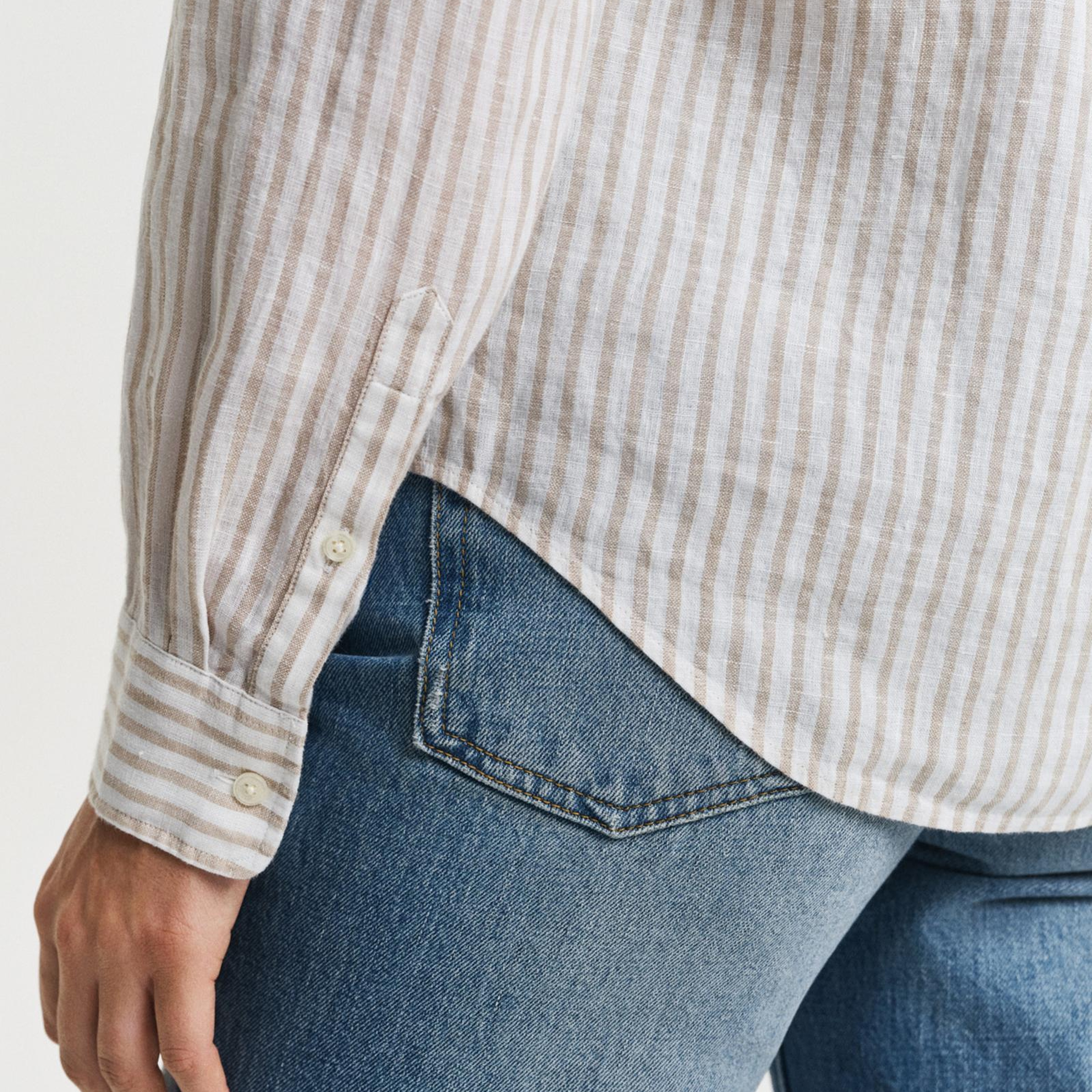 GANT Kadın Bej Regular Fit Klasik Yaka Çizgili Keten Gömlek