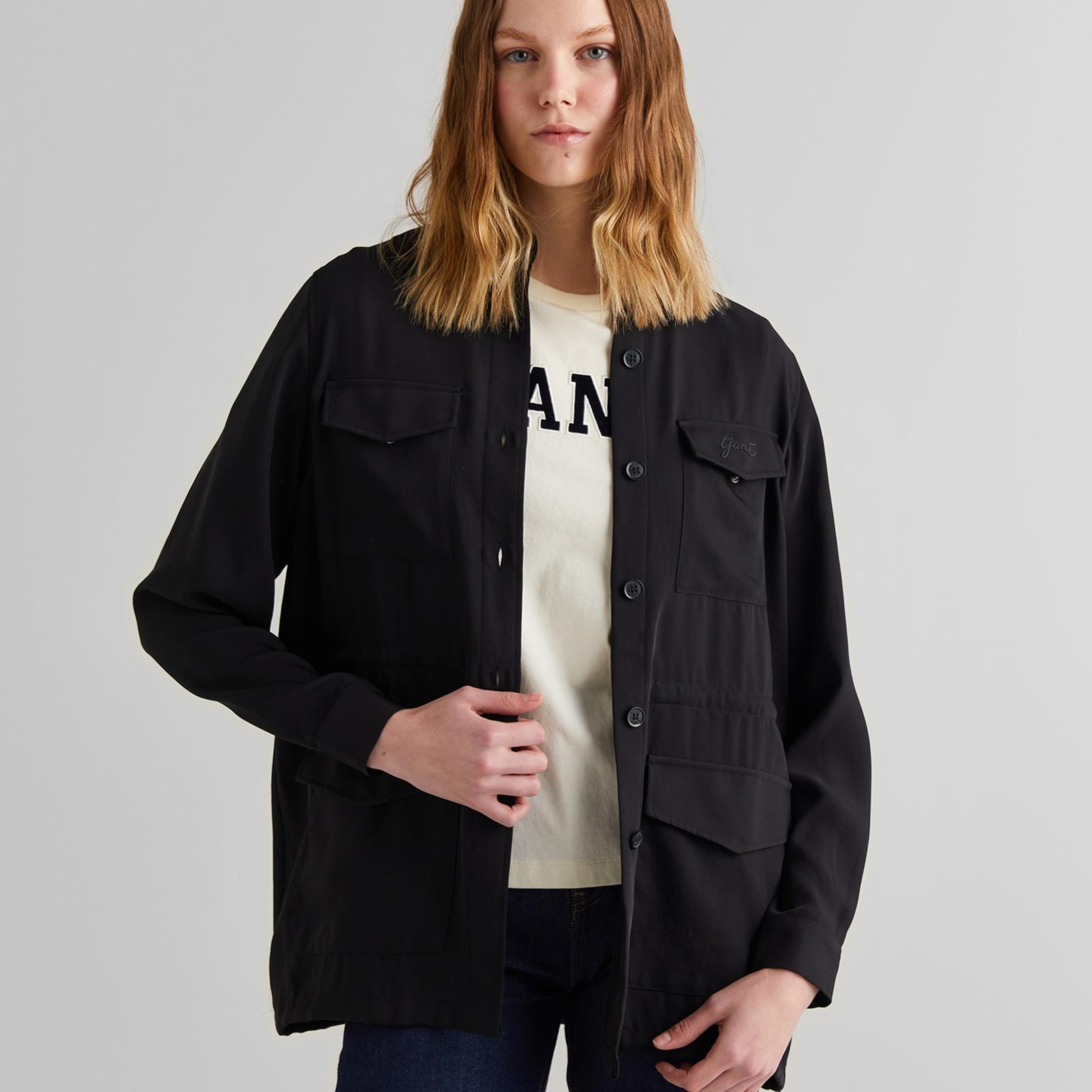 GANT Kadın Siyah Regular Fit Logolu Gömlek