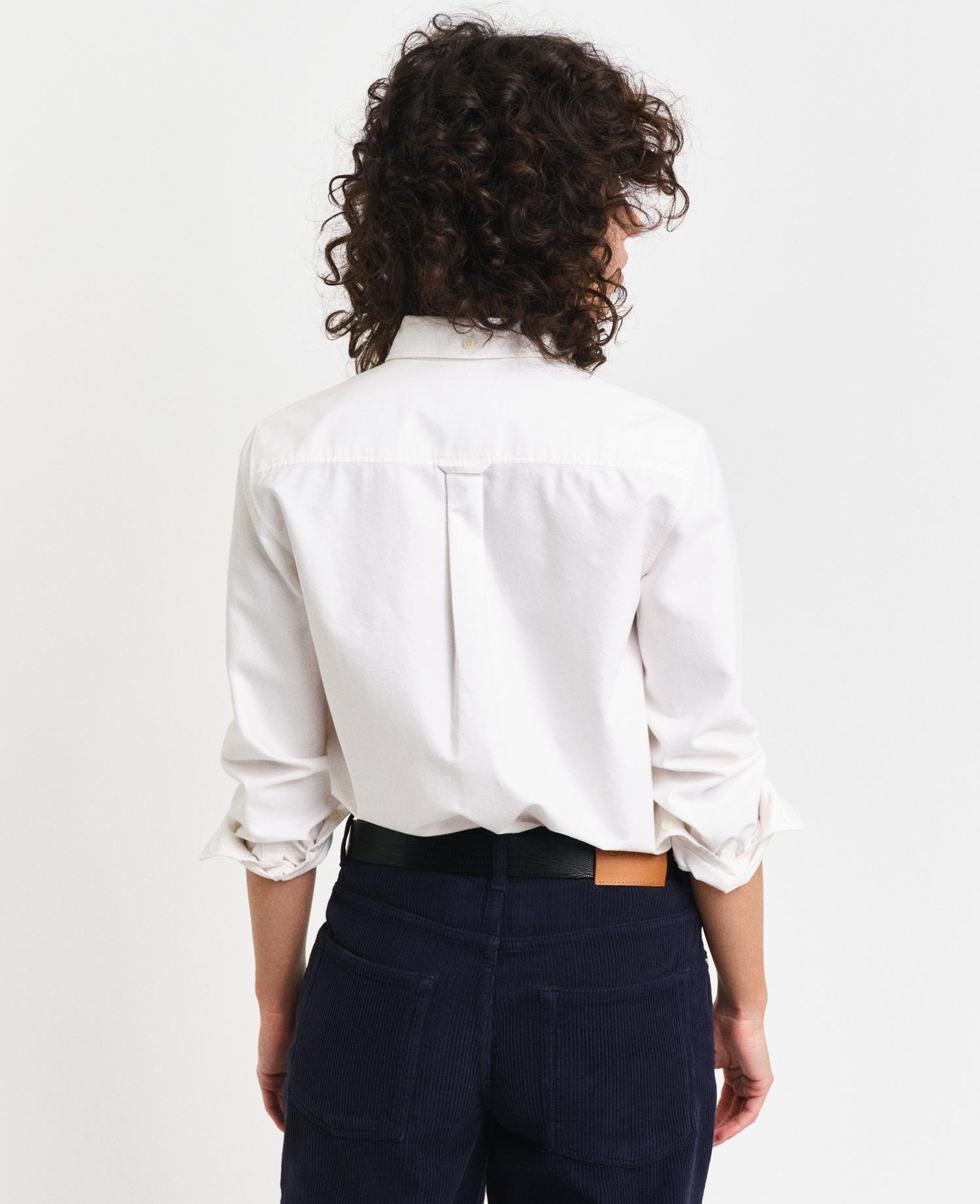 GANT Kadın Beyaz Regular Fit Düğmeli Yaka Oxford Gömlek