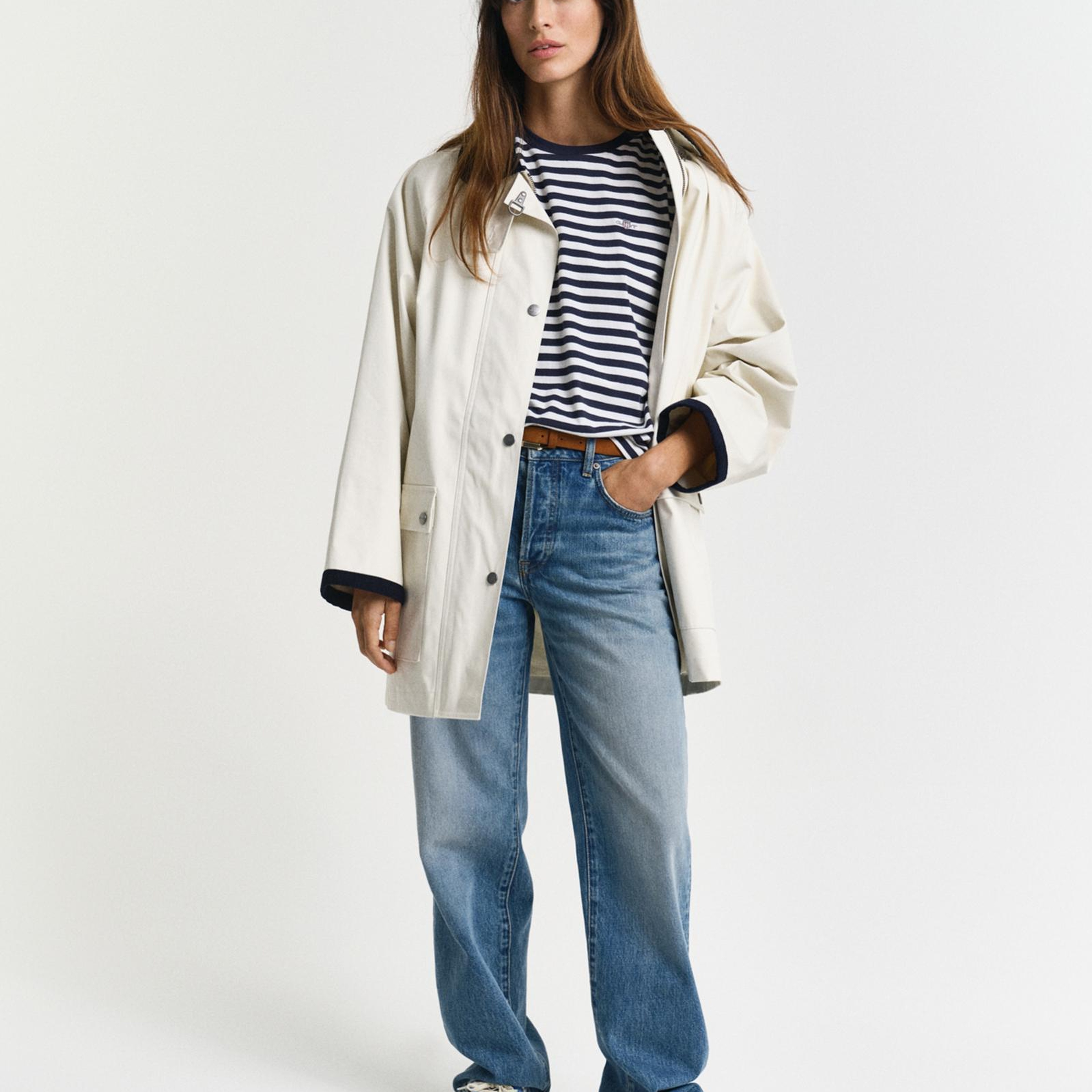 GANT Kadın Lacivert Bisiklet Yaka Regular Fit Logolu T-Shirt