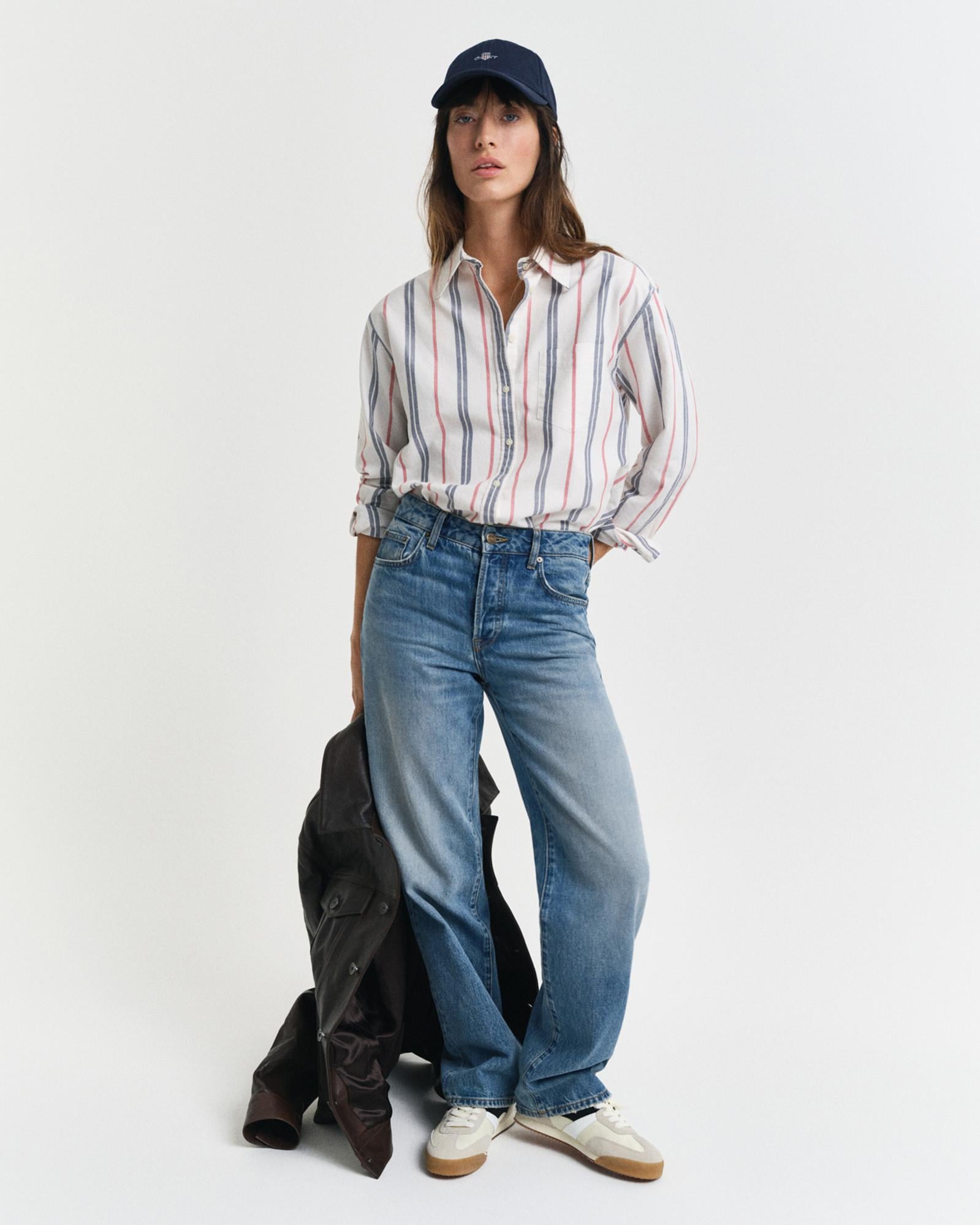 GANT Kadın Krem Relaxed Fit Klasik Yaka Çizgili Gömlek