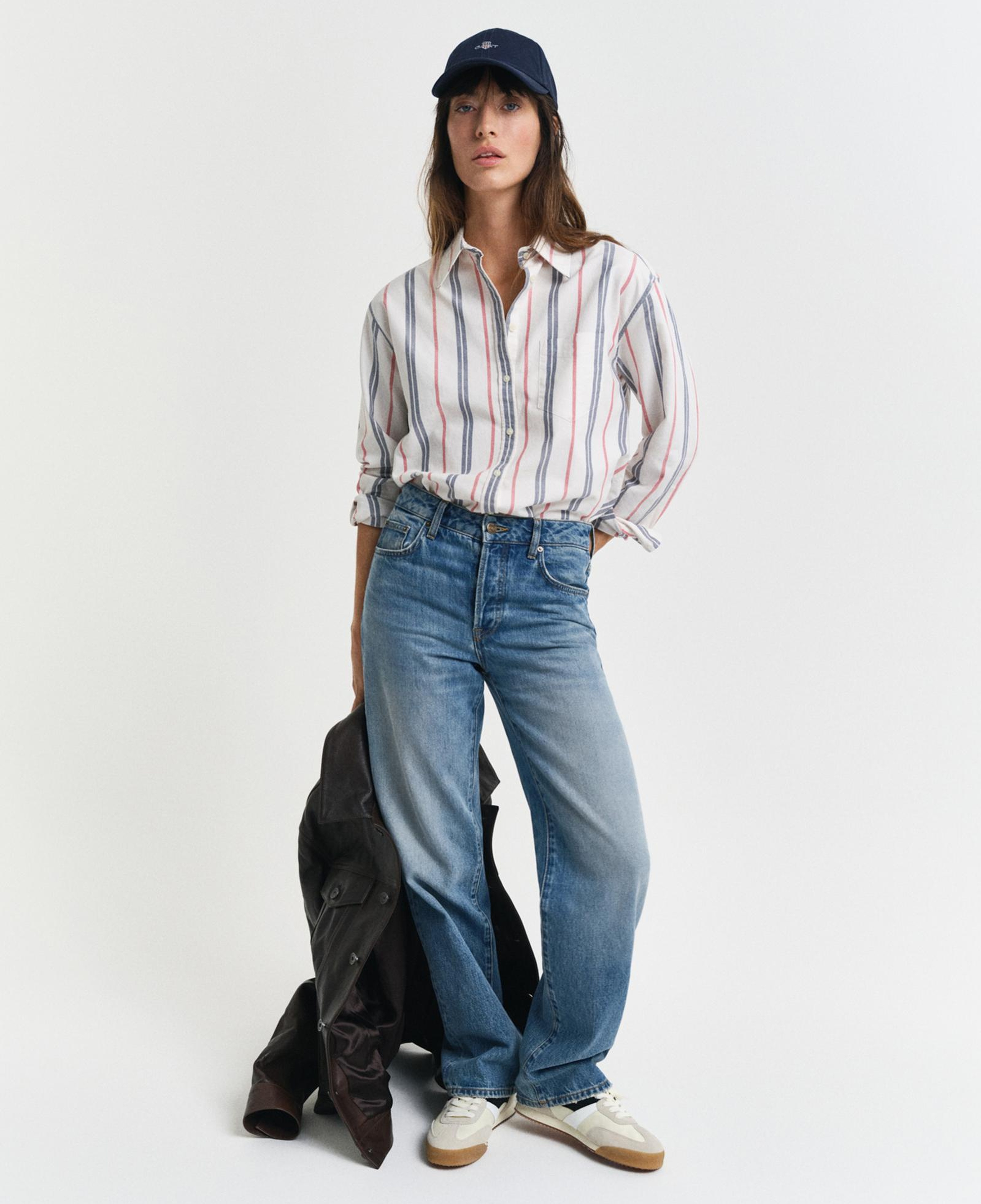 GANT Kadın Krem Relaxed Fit Klasik Yaka Çizgili Gömlek