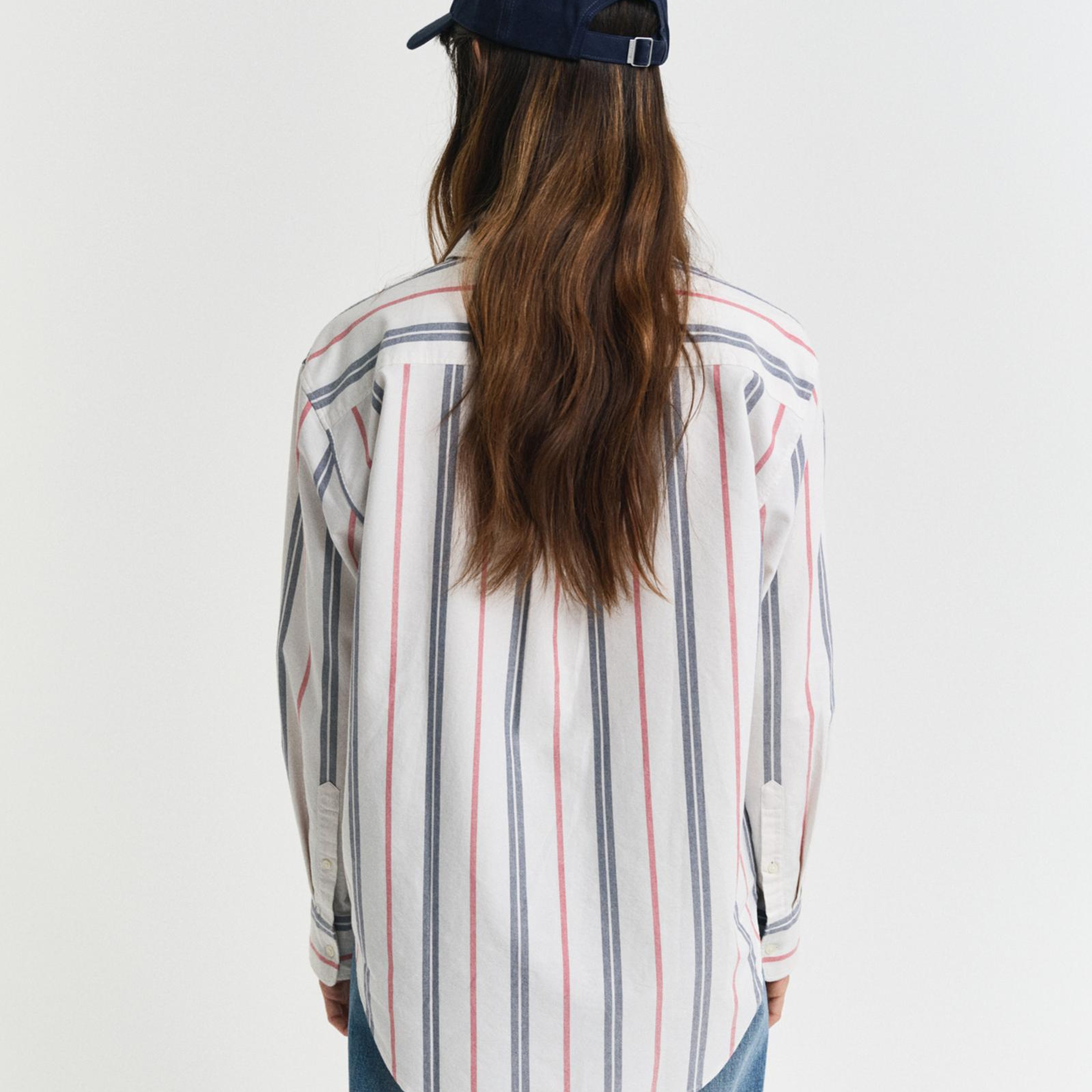 GANT Kadın Krem Relaxed Fit Klasik Yaka Çizgili Gömlek