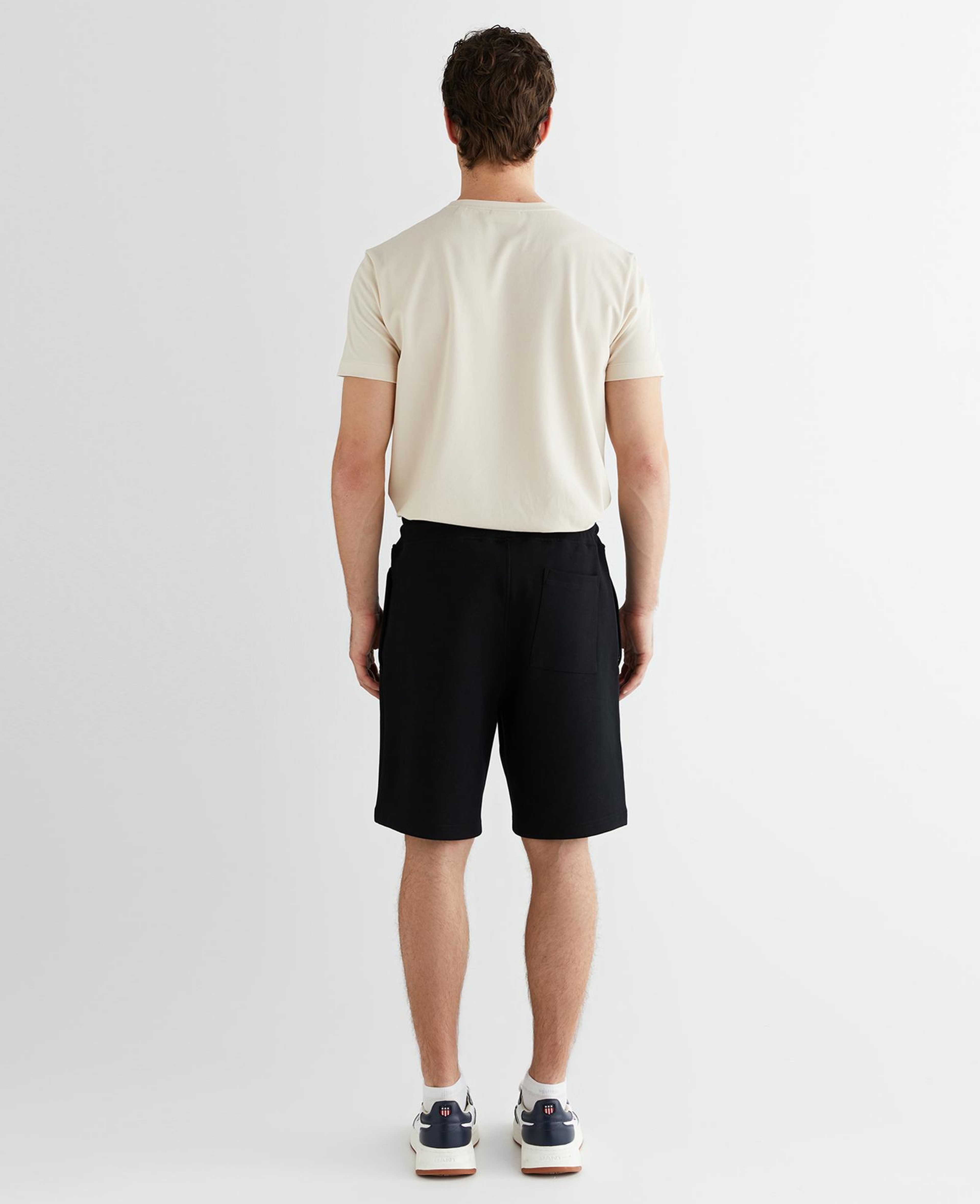 GANT Erkek Siyah Regular Fit Logolu Şort