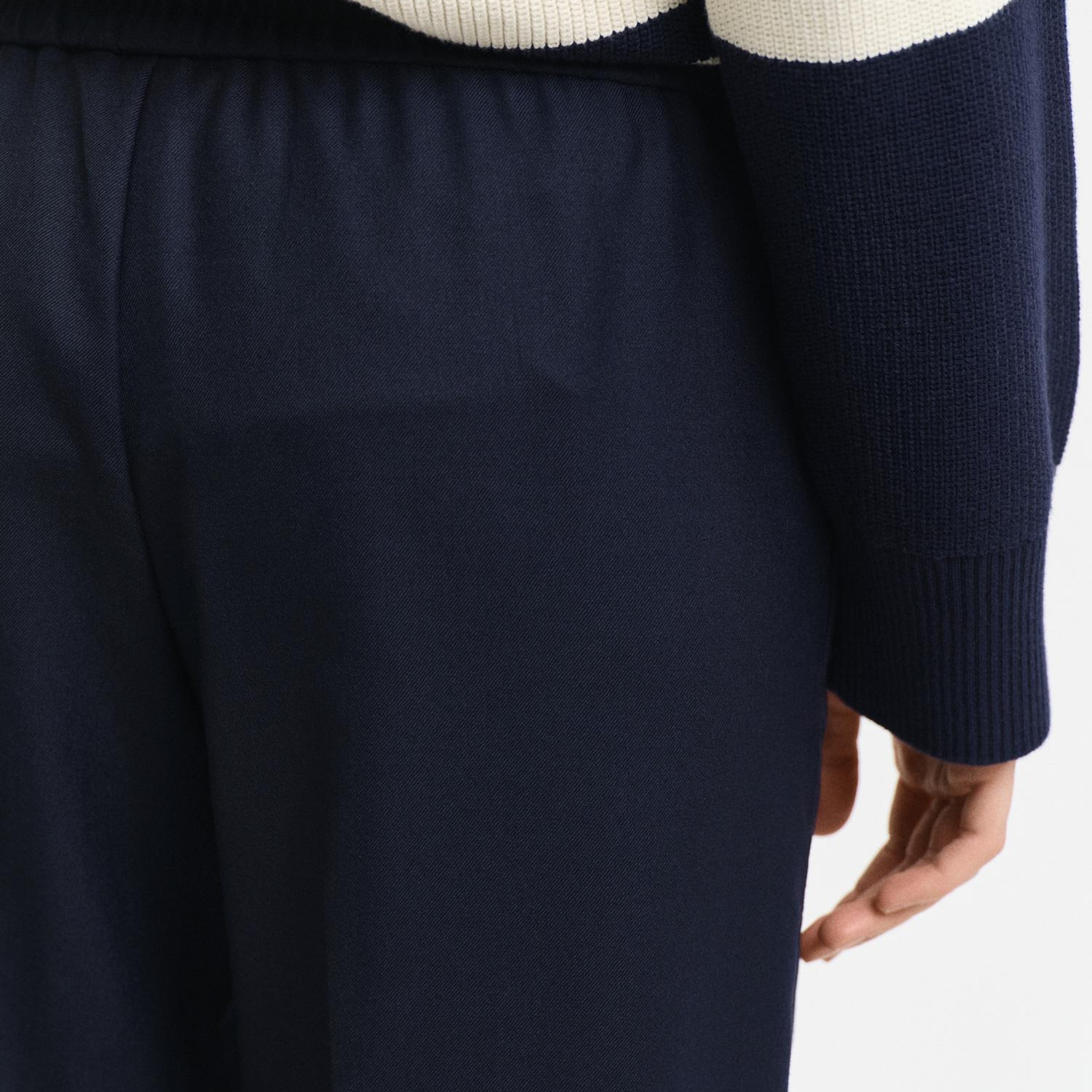 GANT Kadın Lacivert Relaxed Fit Pantolon