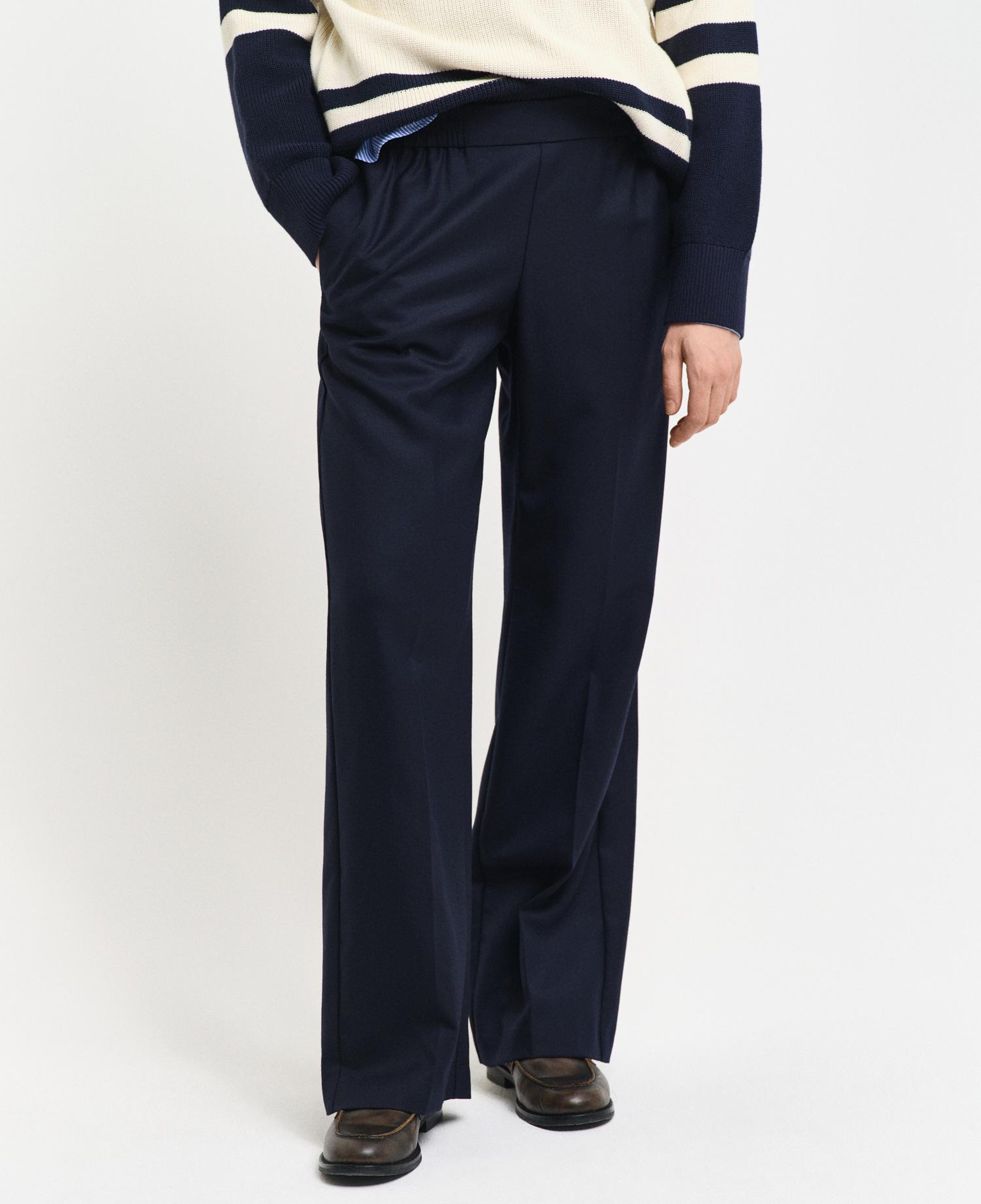 GANT Kadın Lacivert Relaxed Fit Pantolon