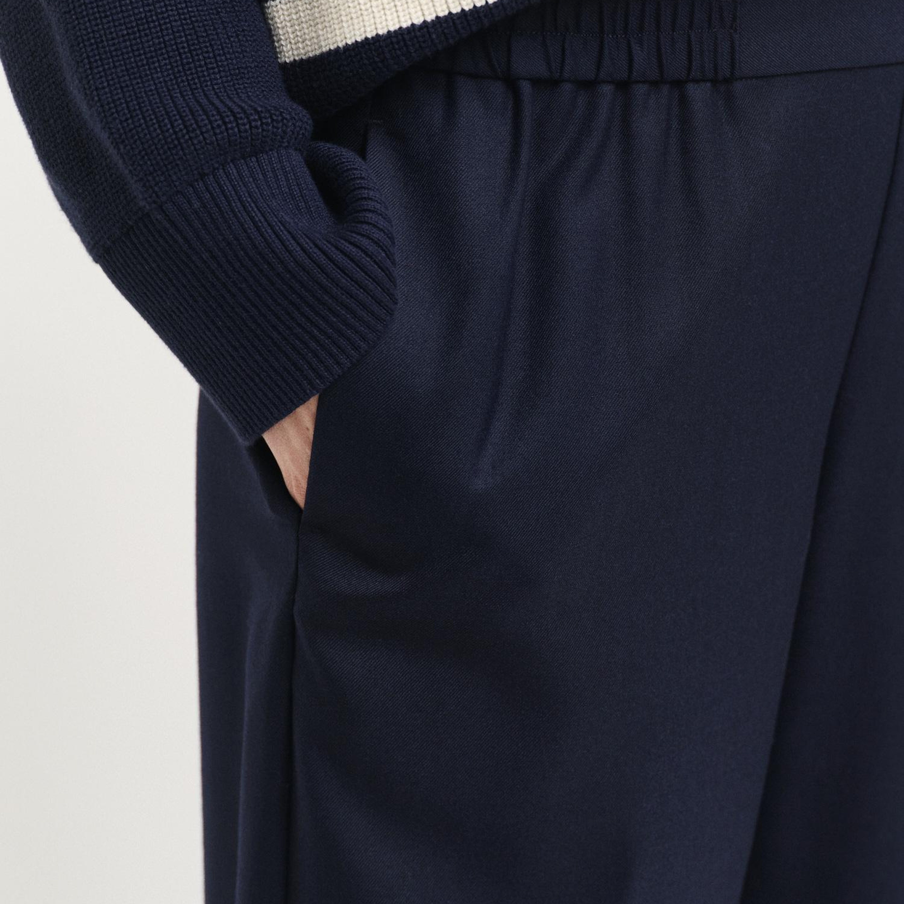 GANT Kadın Lacivert Relaxed Fit Pantolon