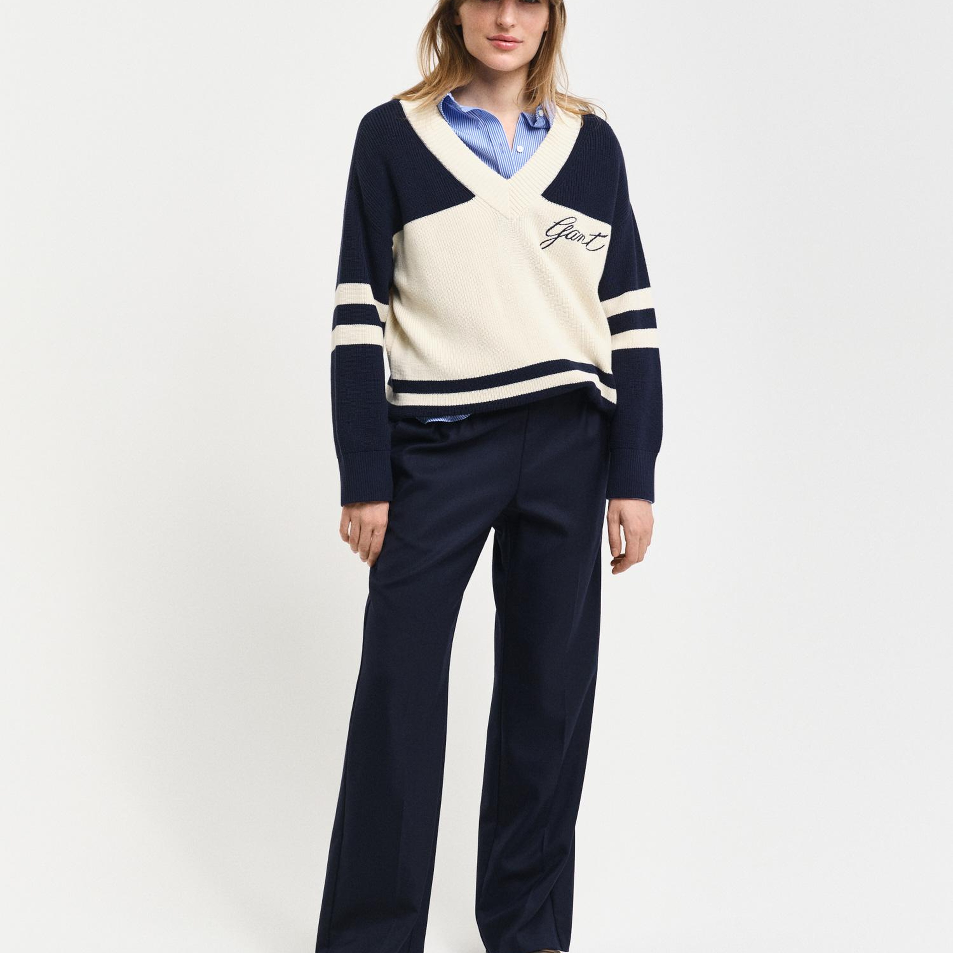 GANT Kadın Lacivert Relaxed Fit Pantolon