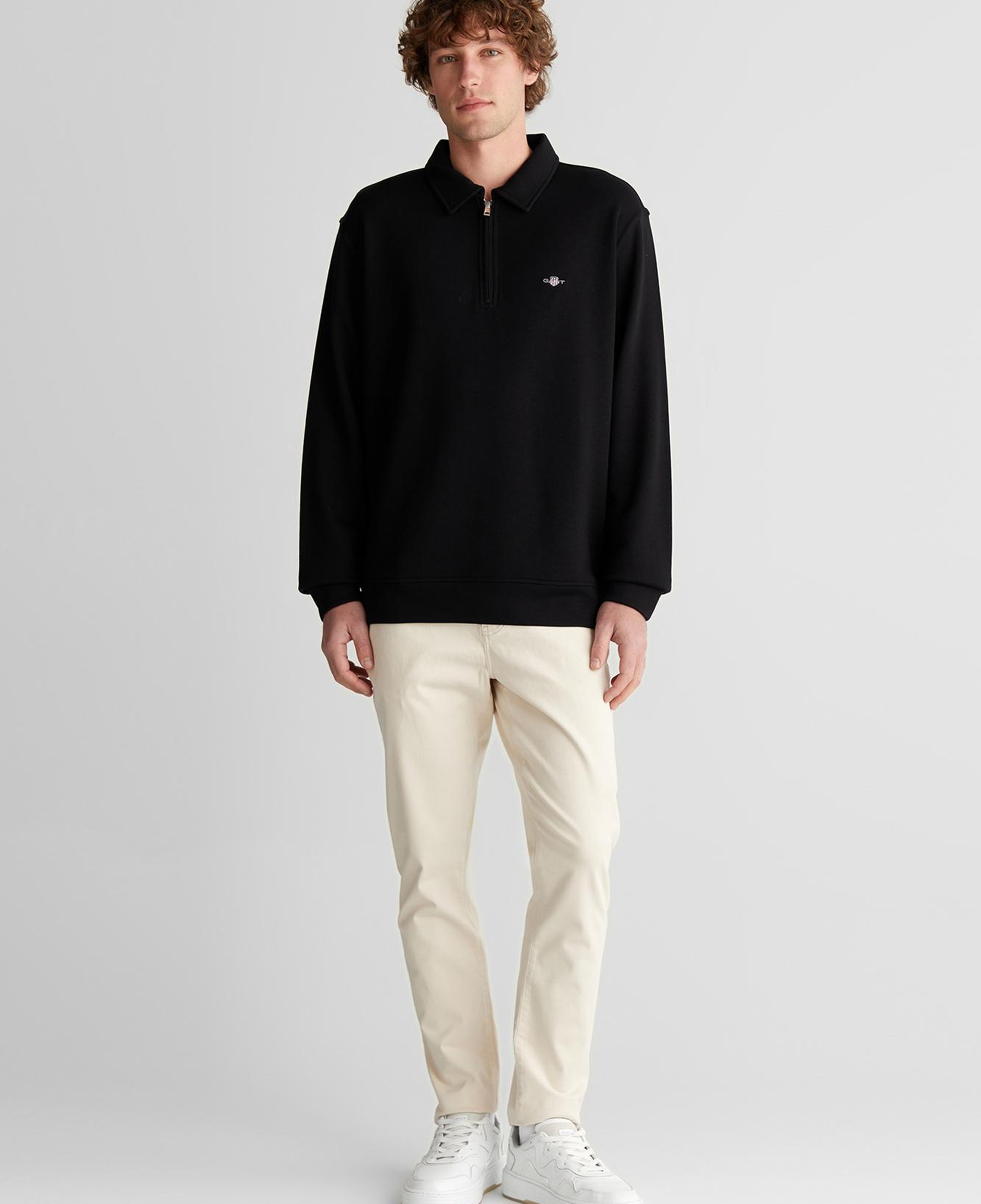 GANT Erkek Siyah Relaxed Fit Yarım Fermuarlı Logolu Sweatshirt