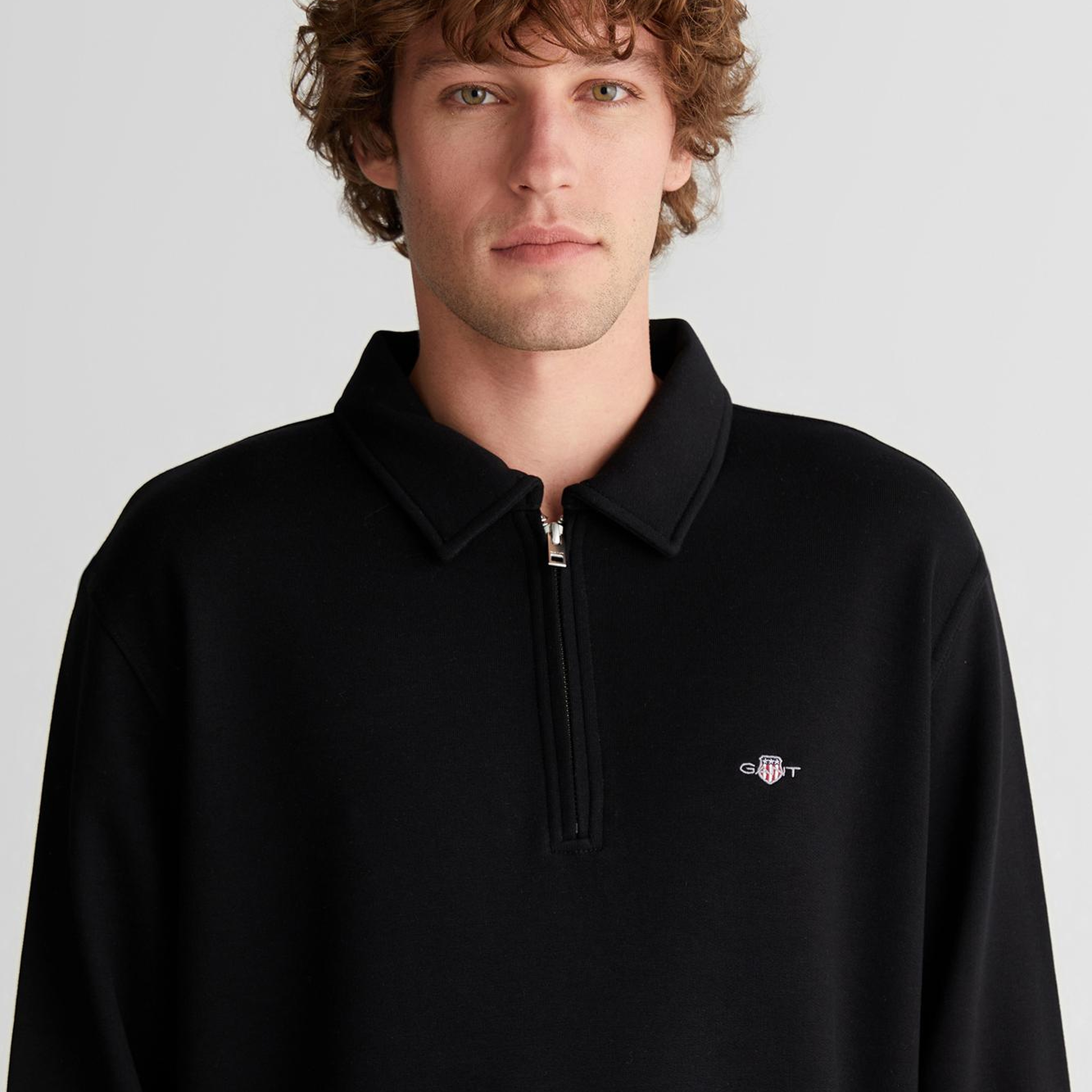 GANT Erkek Siyah Relaxed Fit Yarım Fermuarlı Logolu Sweatshirt