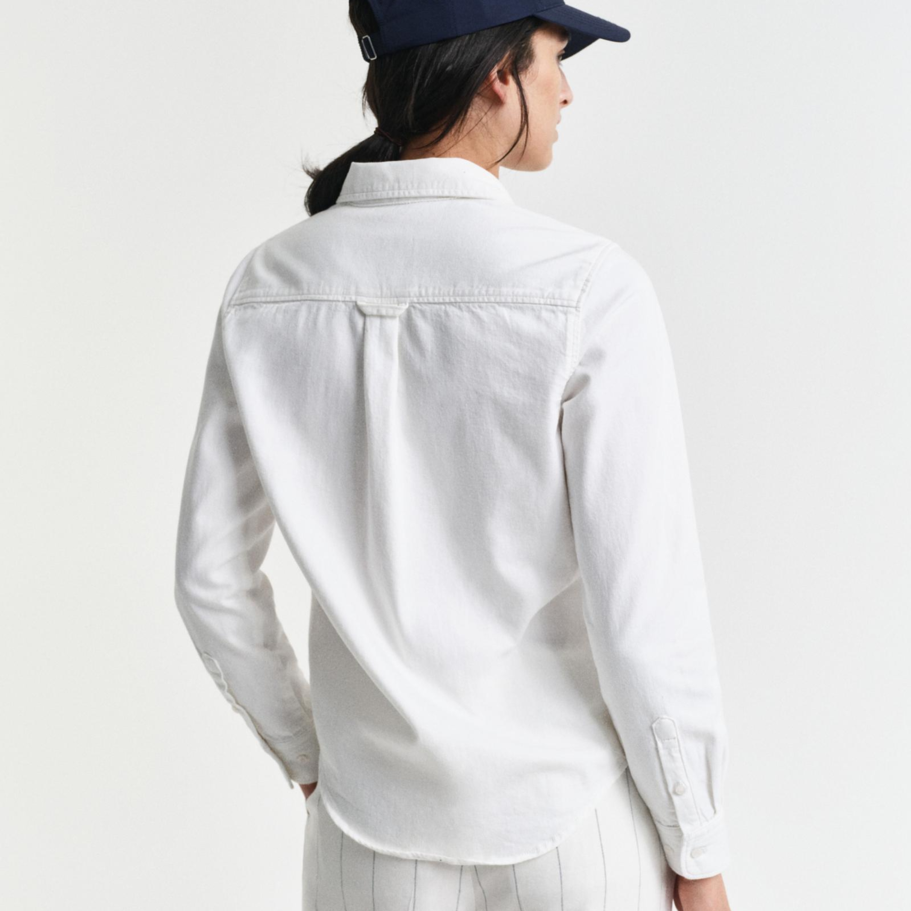 GANT Kadın Beyaz Regular Fit Klasik Yaka Gömlek