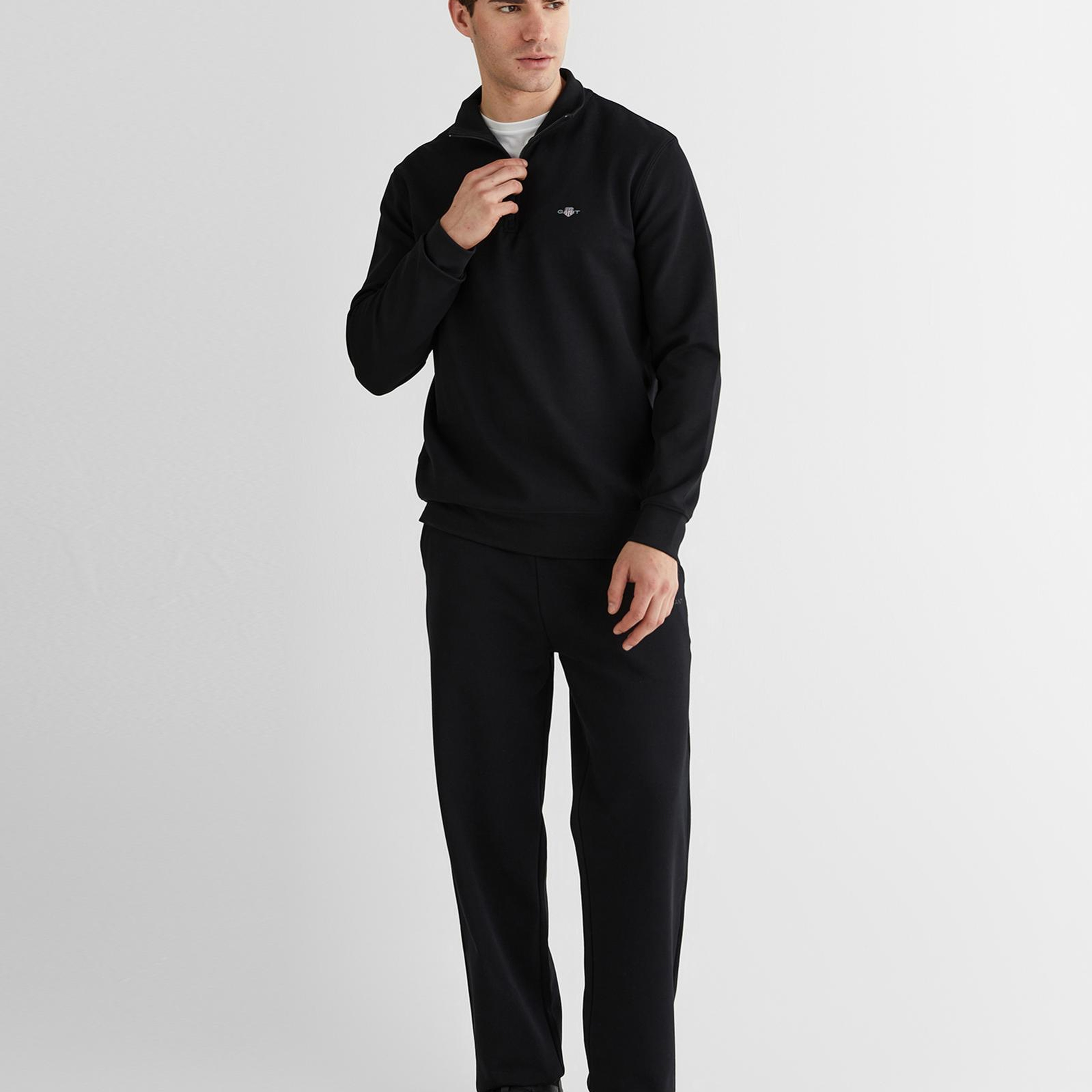 GANT Erkek Siyah Relaxed Fit Yarım Fermuarlı Logolu Sweatshirt