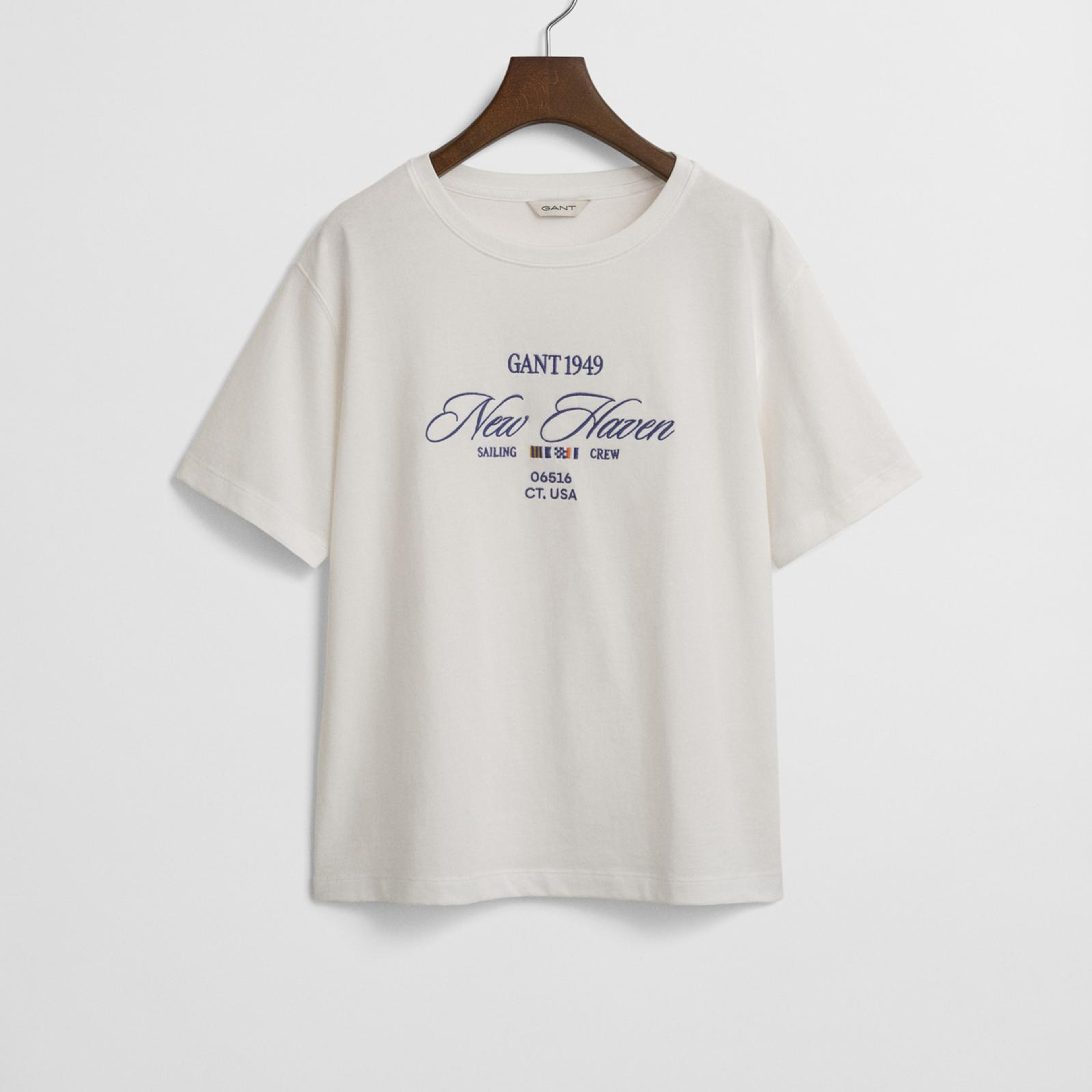 GANT Kadın Krem Relaxed Fit Bisiklet Yaka Logolu T-Shirt