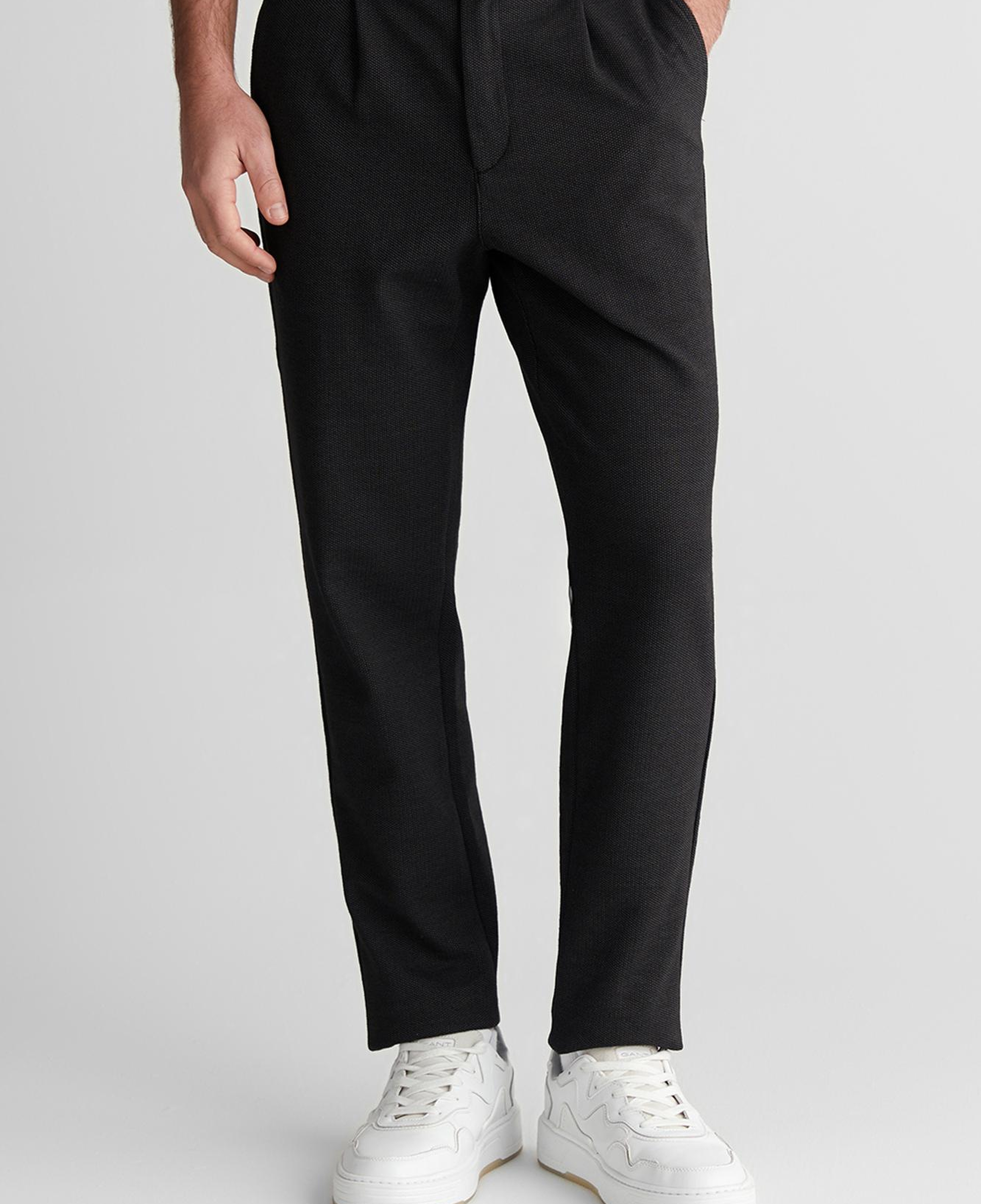 GANT Erkek Siyah Regular Fit Jogger Pantolon
