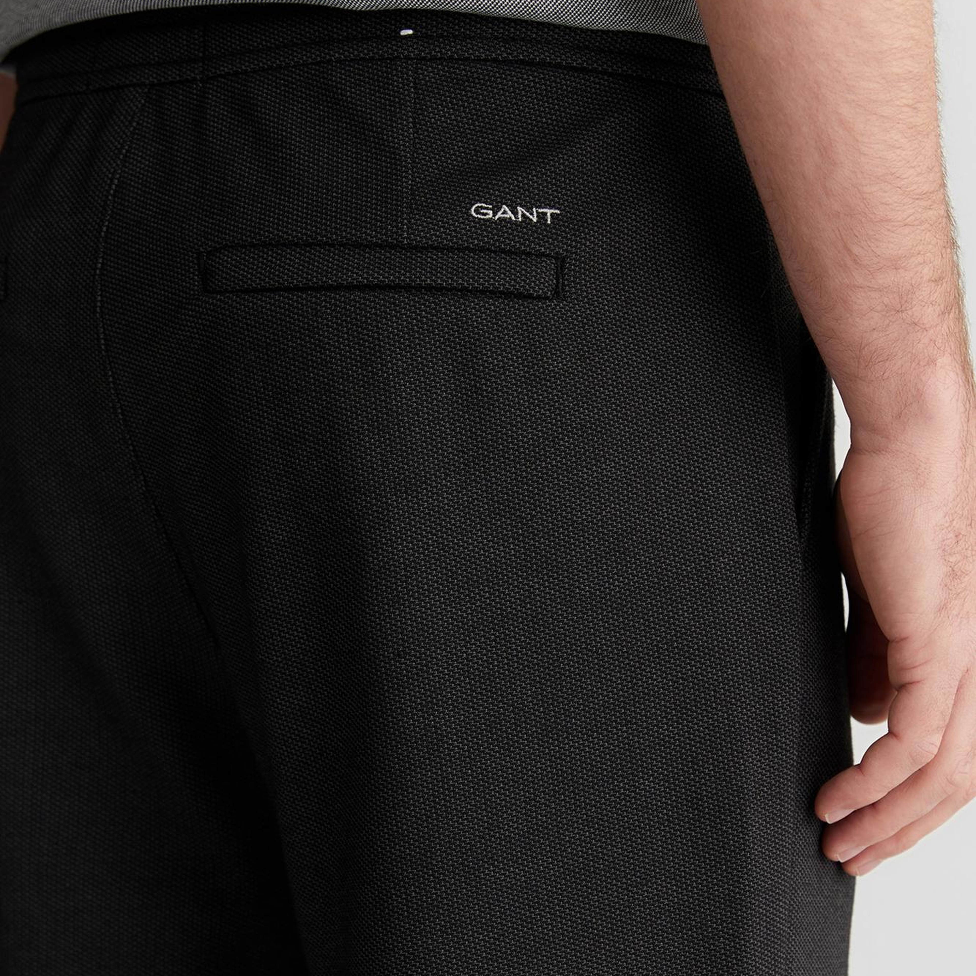 GANT Erkek Siyah Regular Fit Jogger Pantolon
