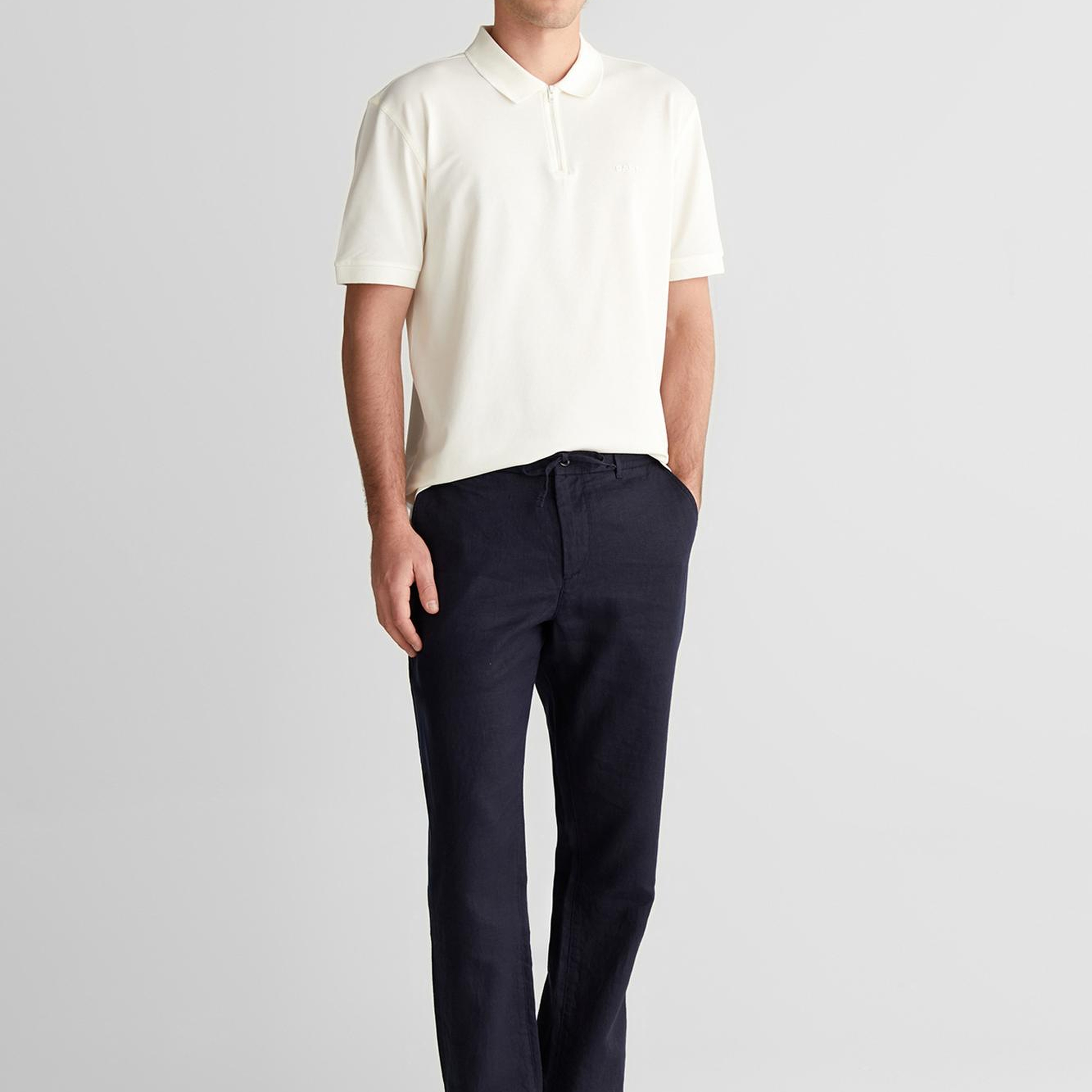 GANT Erkek Beyaz Regular Fit Yarım Fermuarlı Baskılı Polo Yaka T-Shirt