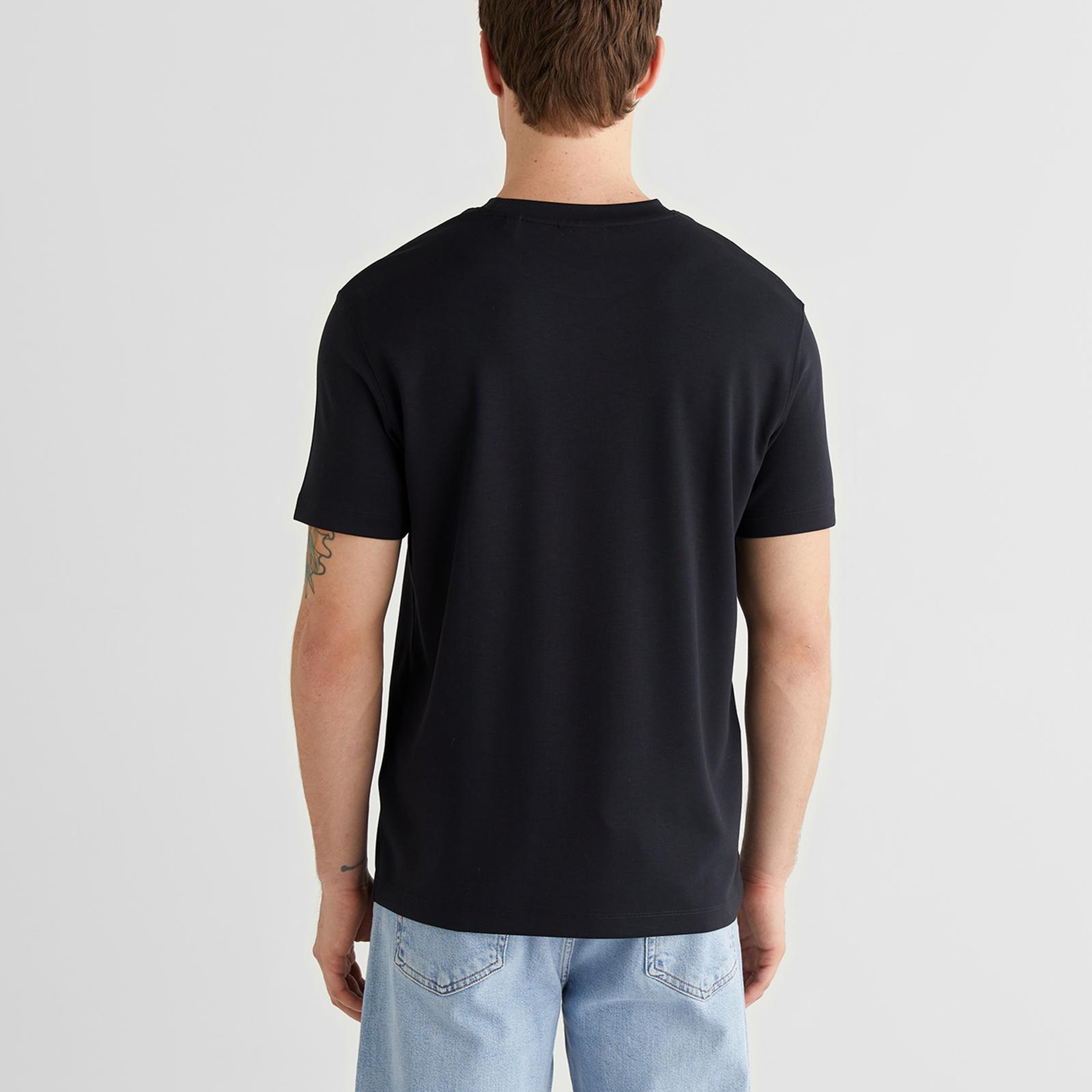 GANT Erkek Siyah Baskılı Kısa Kollu T-Shirt