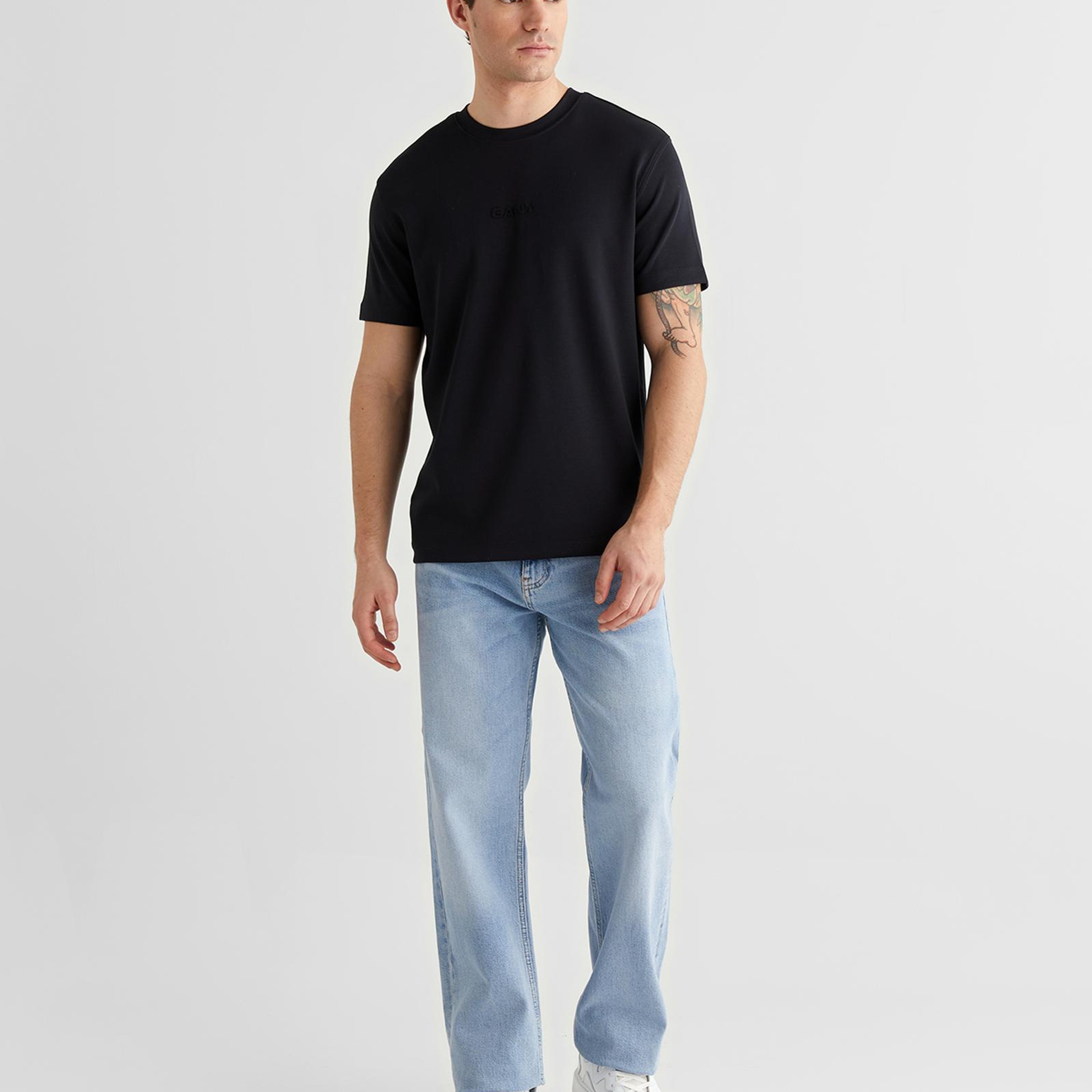 GANT Erkek Siyah Baskılı Kısa Kollu T-Shirt